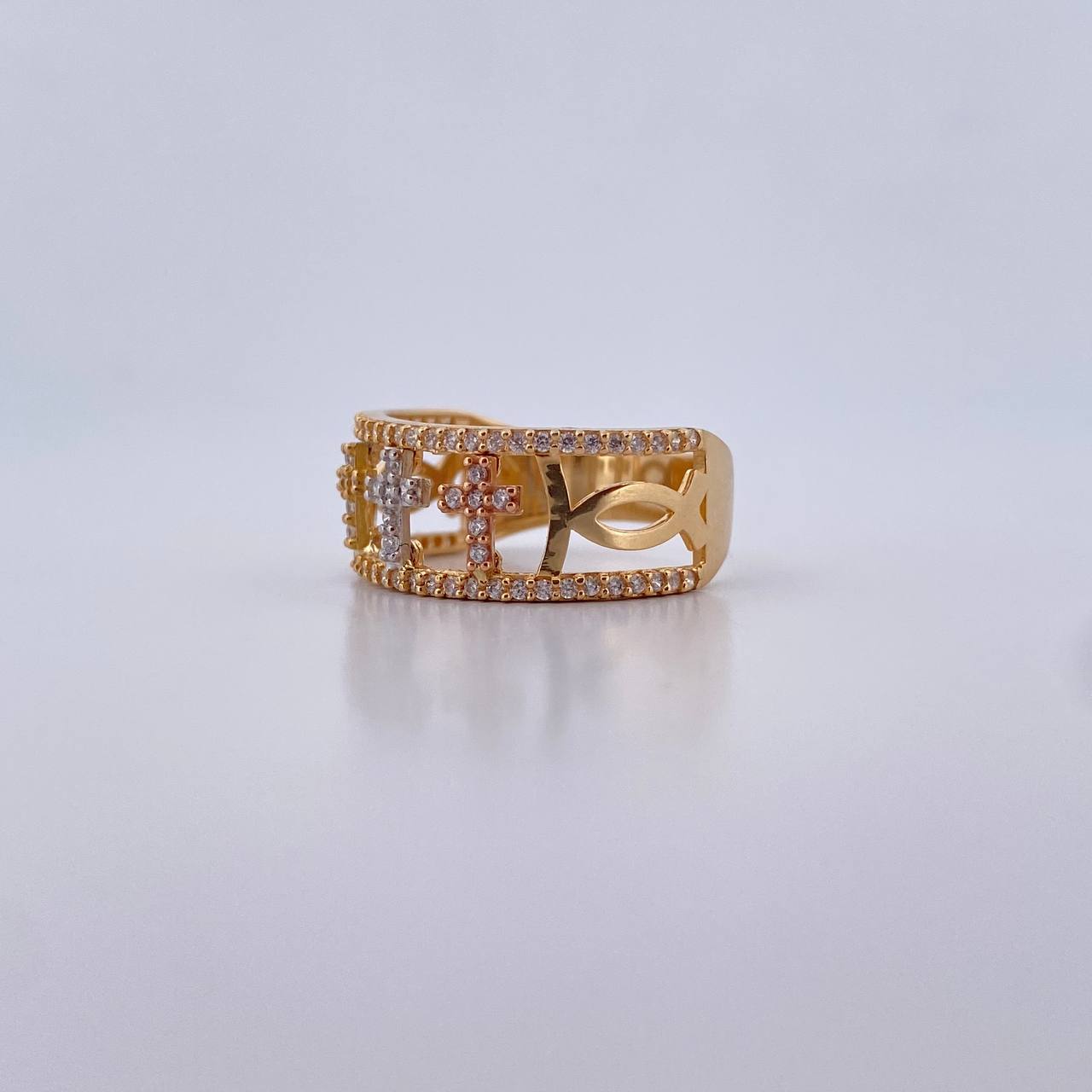 Three Crosses Band Ring 3.85gr / Size 7 1/4 / White Zircons Three 18K Gold $