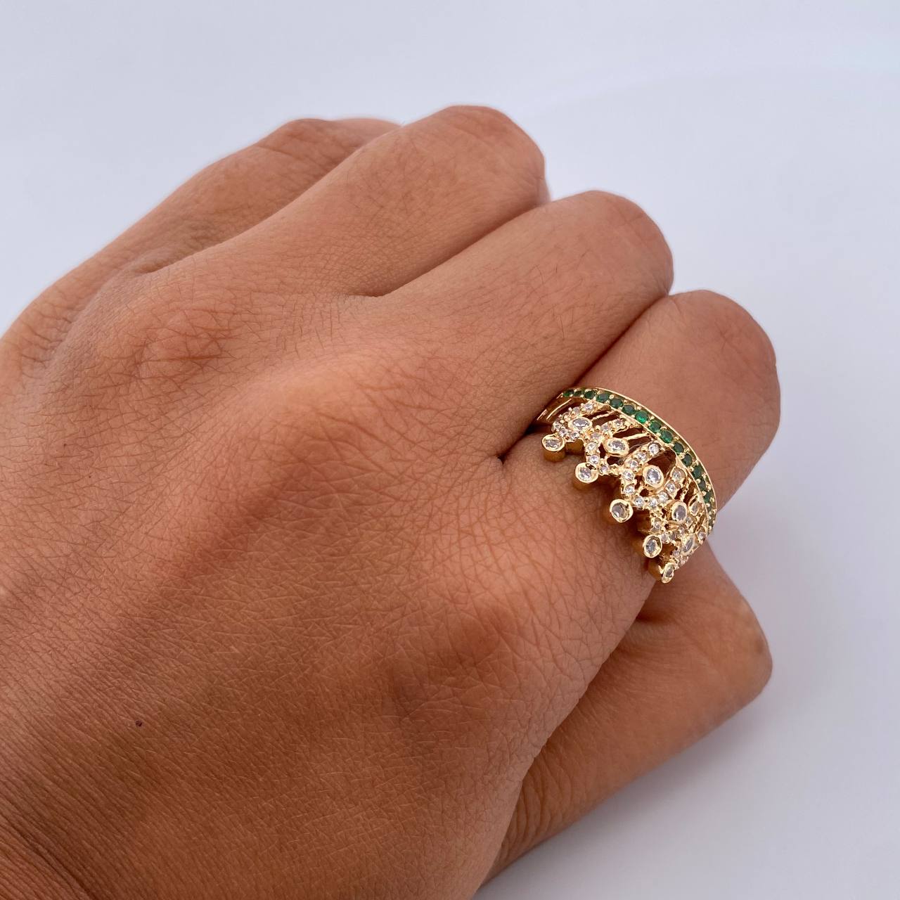 Crown Ring 3.9gr / Size 7 1/2 / White Green Zircons Yellow Gold 18K $