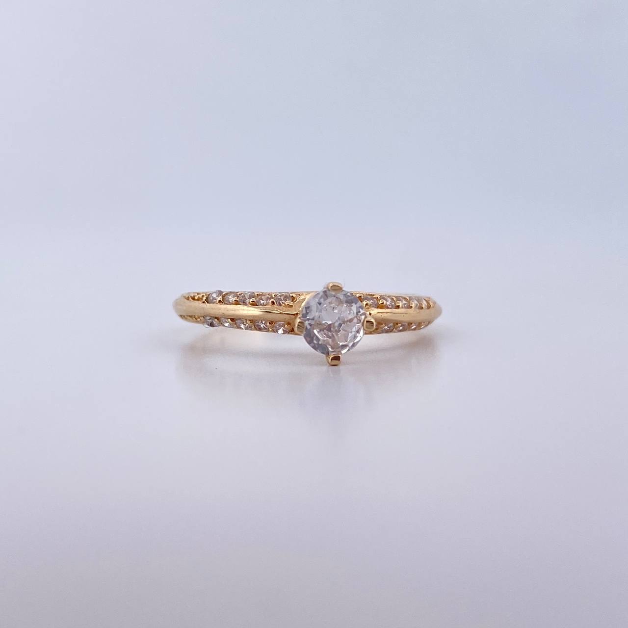 Ring Solitaire 2.15gr / Size 7 / White Zircons 18K Yellow Gold $