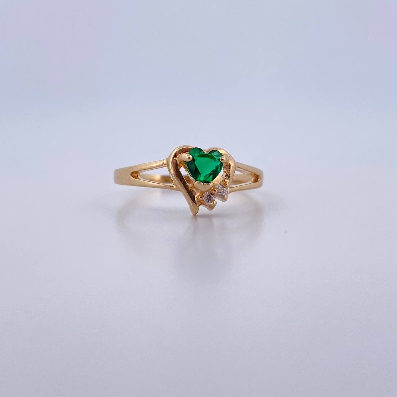 Heart Ring 1.95gr / Size 5 3/4 / White Zircons Green 18K Yellow Gold $