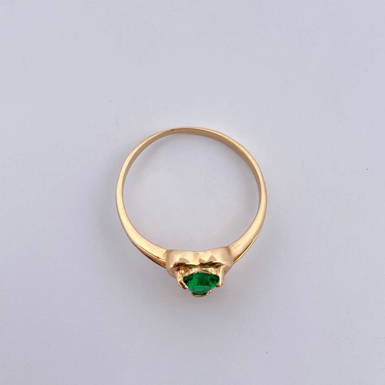 Heart Ring 1.95gr / Size 5 3/4 / White Zircons Green 18K Yellow Gold $
