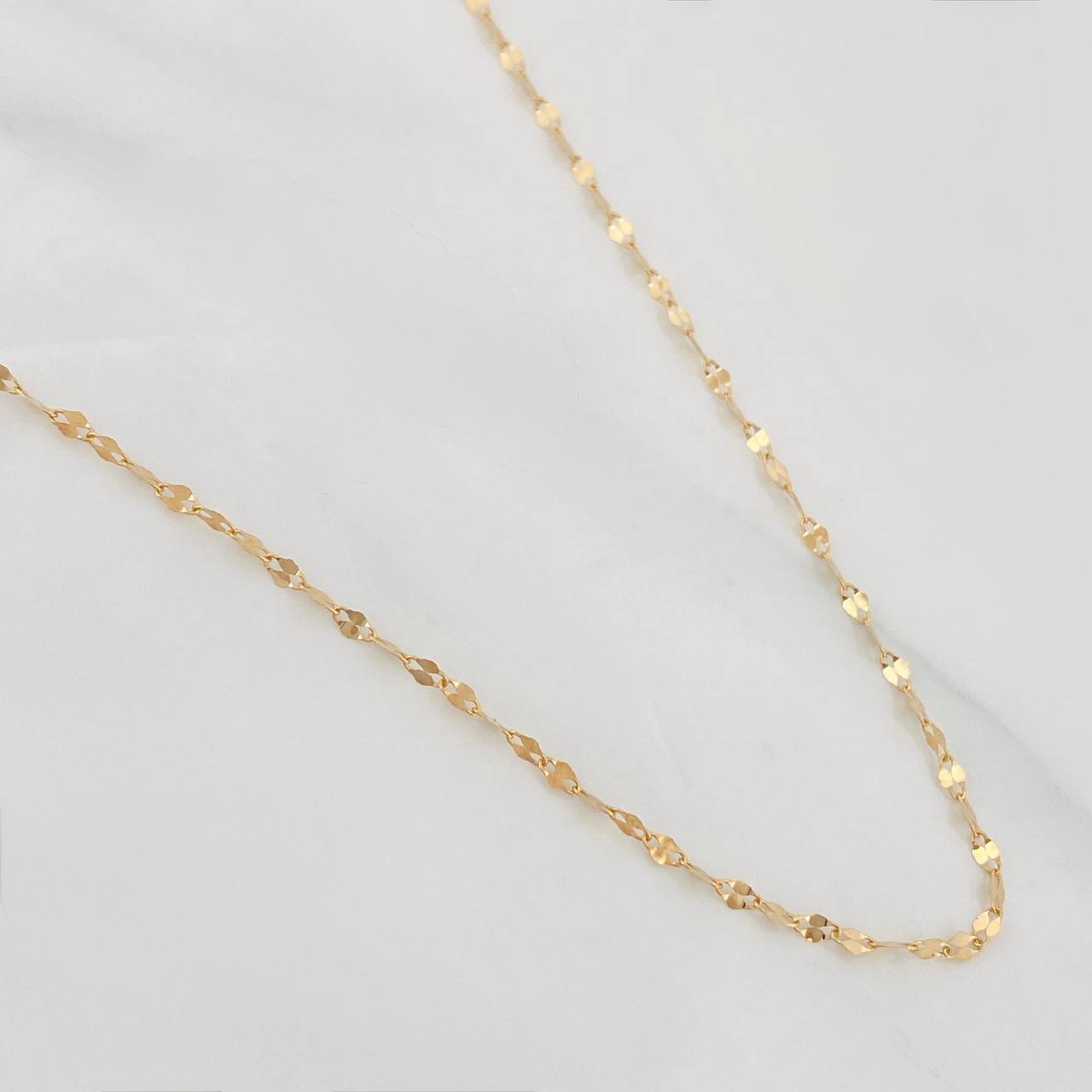Mirror Flower Chain 0.75g / 16 in / 1.6mm 18K Yellow Gold