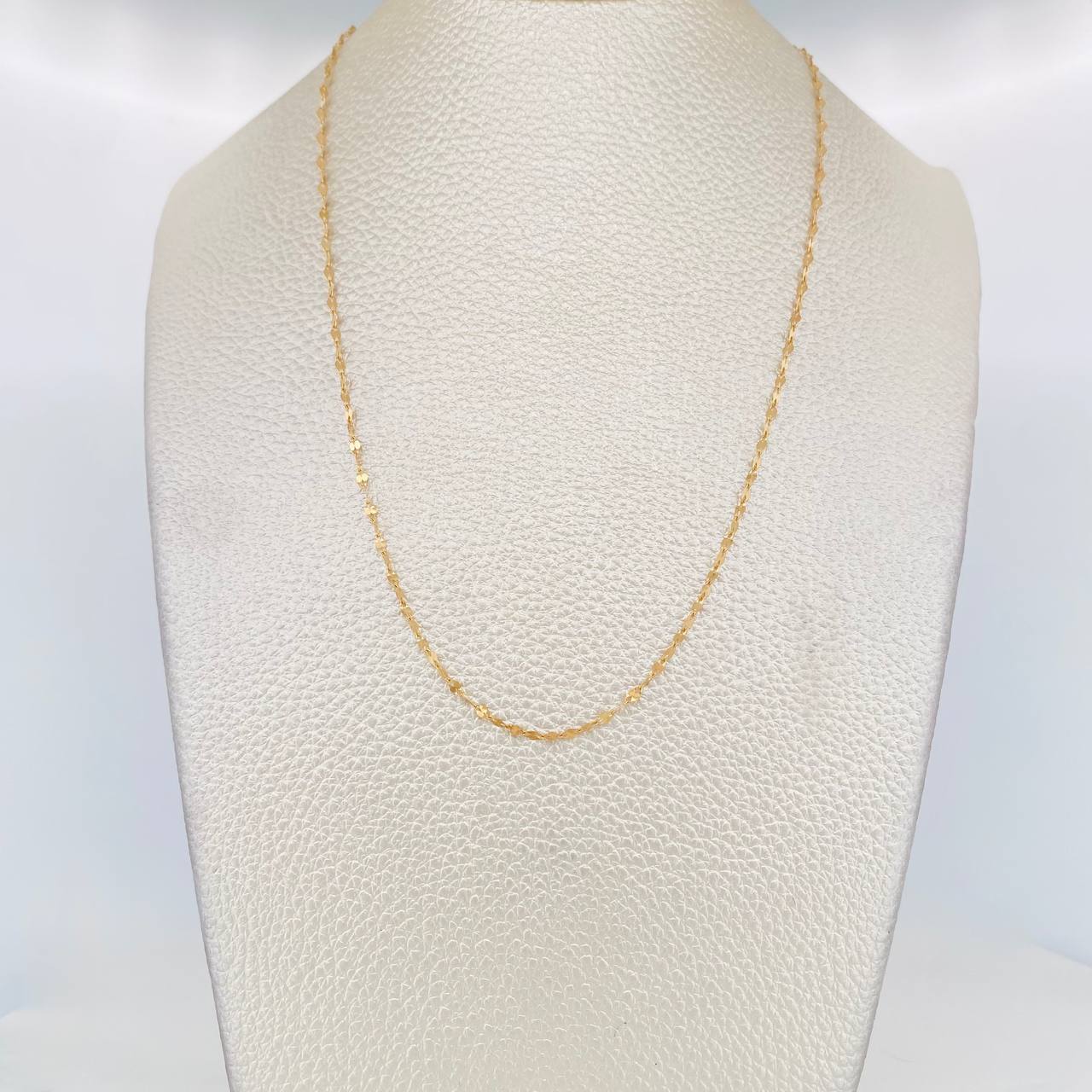 Mirror Flower Chain 0.75g / 16 in / 1.6mm 18K Yellow Gold