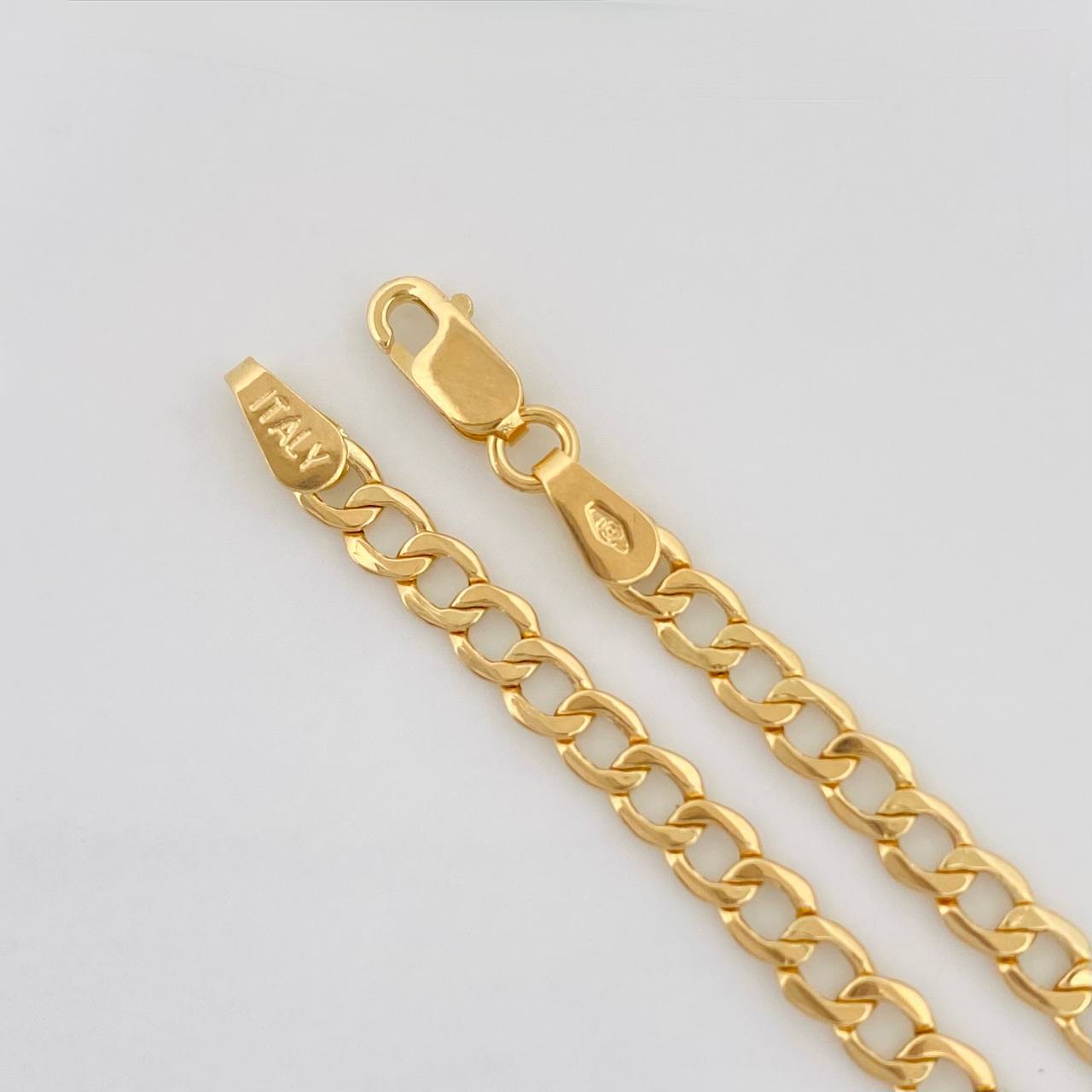 Pulso Cubano 2.4g / 8 1/4 in / 3.4mm Oro Amarillo 18K