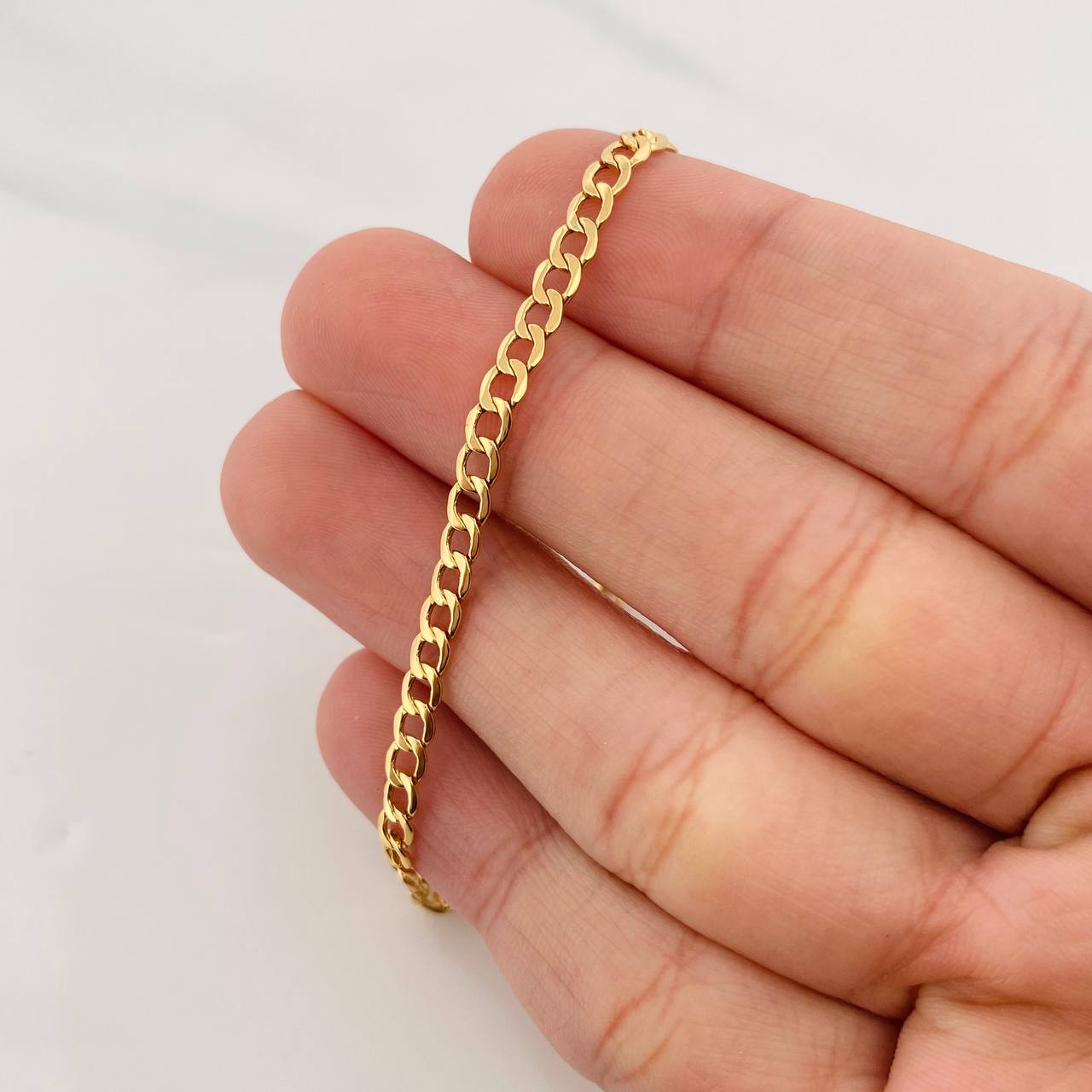 Pulso Cubano 2.4g / 8 1/4 in / 3.4mm Oro Amarillo 18K