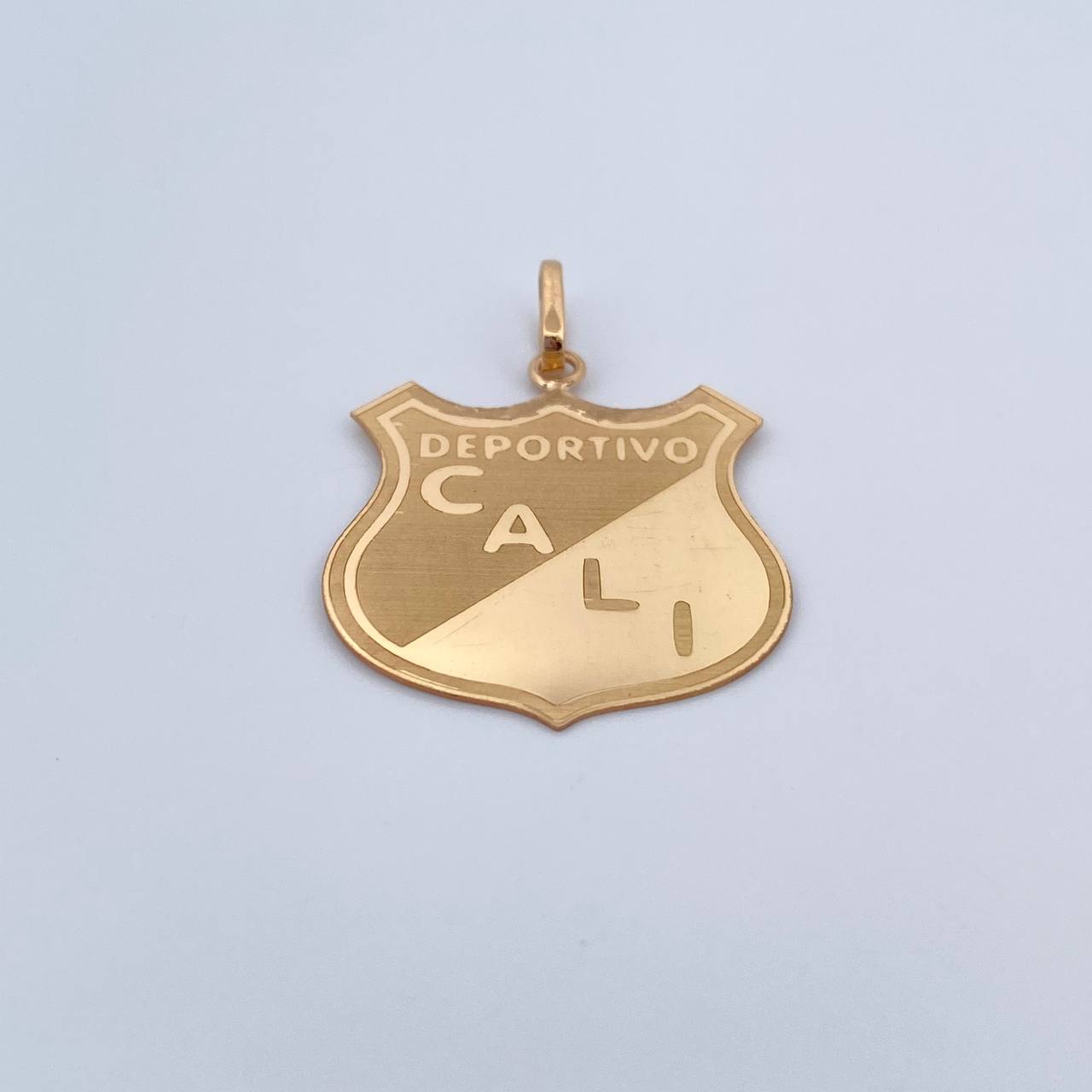 Pendant Deportivo Cali 2.3gr / 3.2cm / 18K Gold &