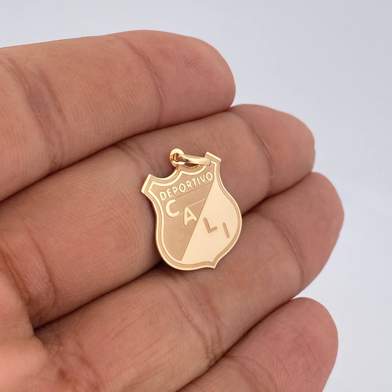 Pendant Deportivo Cali 1.5gr / 2.7cm / 18K Gold &