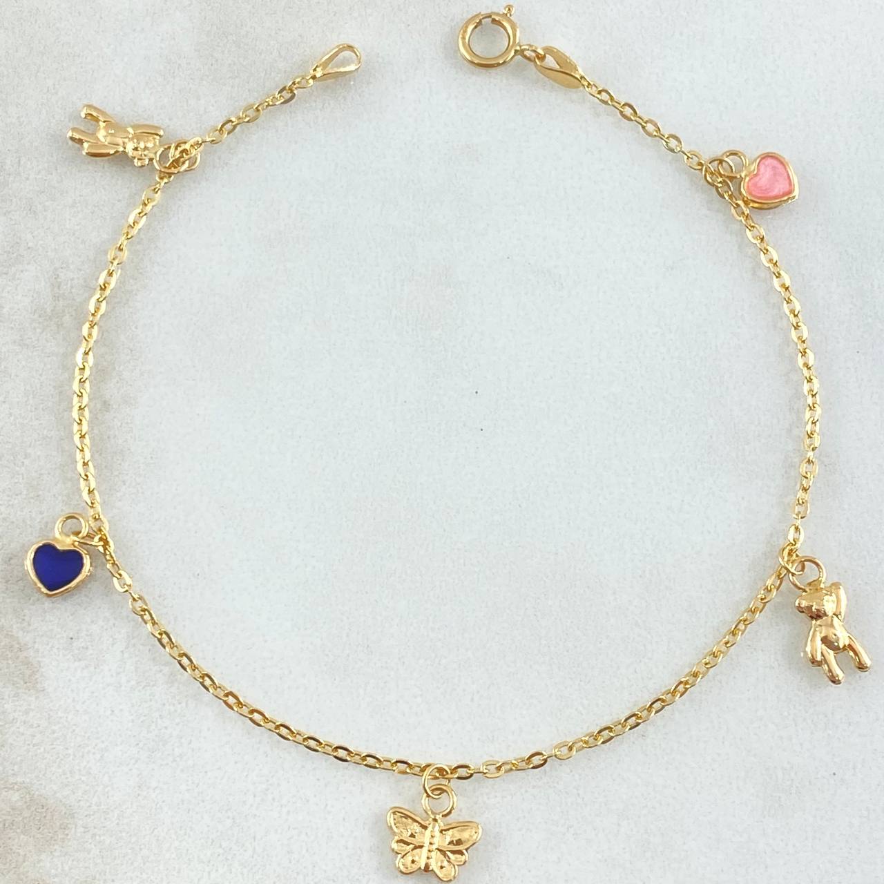 <i>Continuous Hoop</i> <i>Charms</i> 2gr / 7.1in / <i>18K Gold</i>