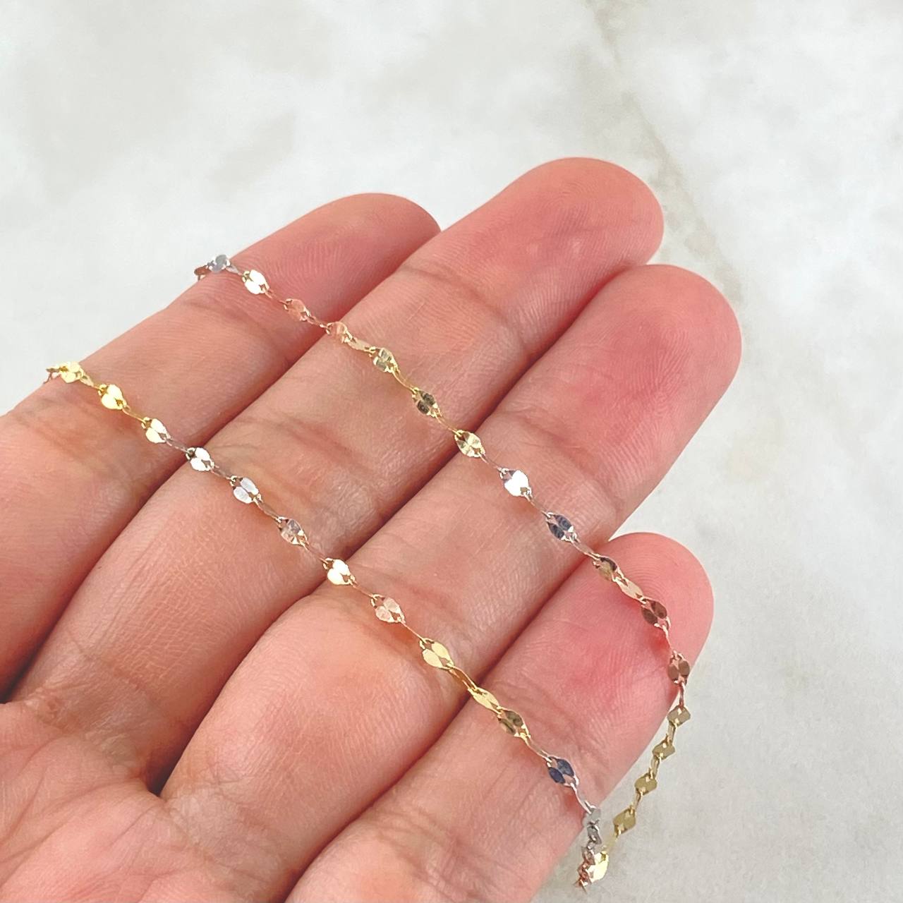 Cadena Flor Espejo 1.1gr / 17 3/4in / 1.9mm Tres Oros +3 18K