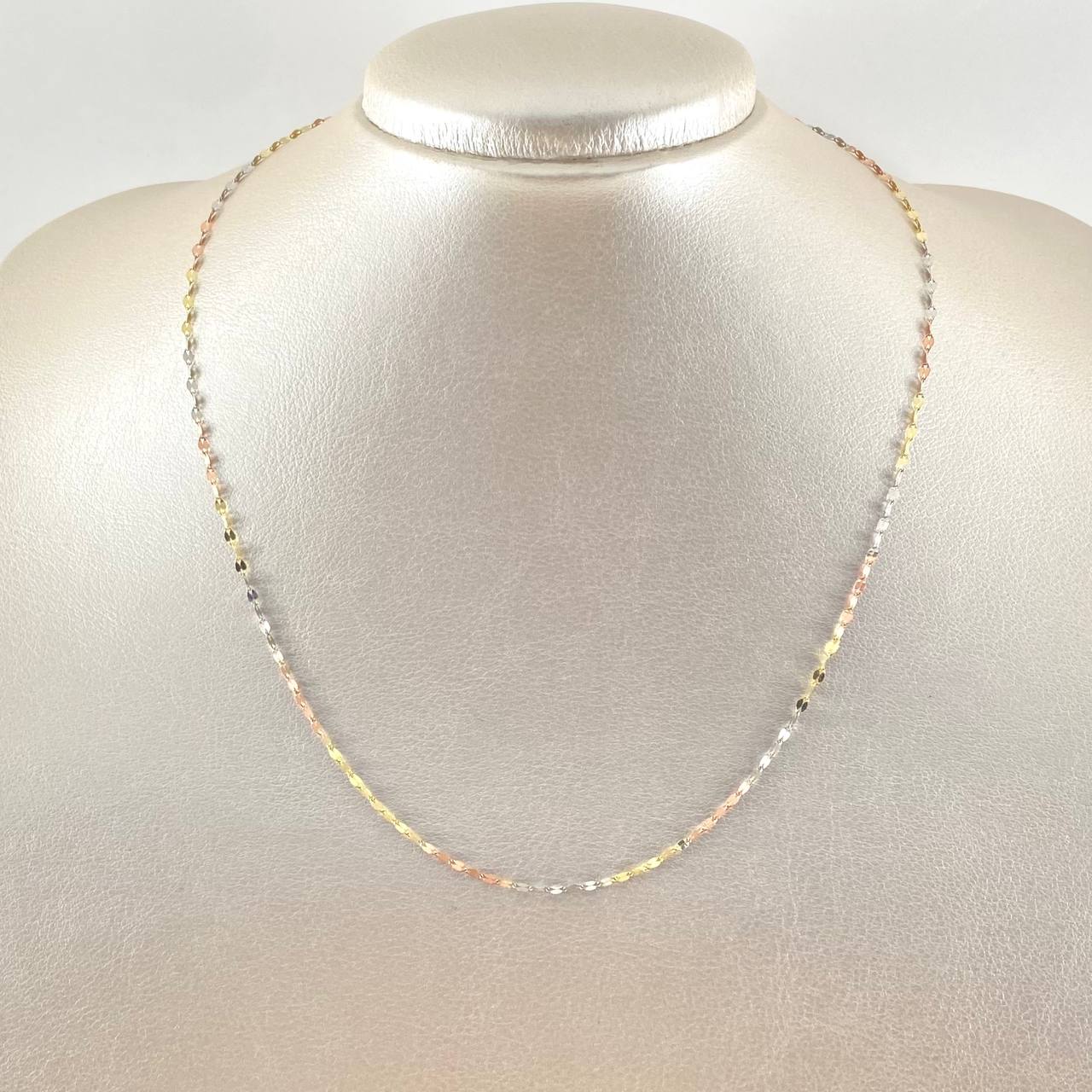 Cadena Flor Espejo 1.1gr / 17 3/4in / 1.9mm Tres Oros +3 18K