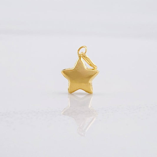 Star Pendant 0.25g / 1.3cm Yellow Gold 18K