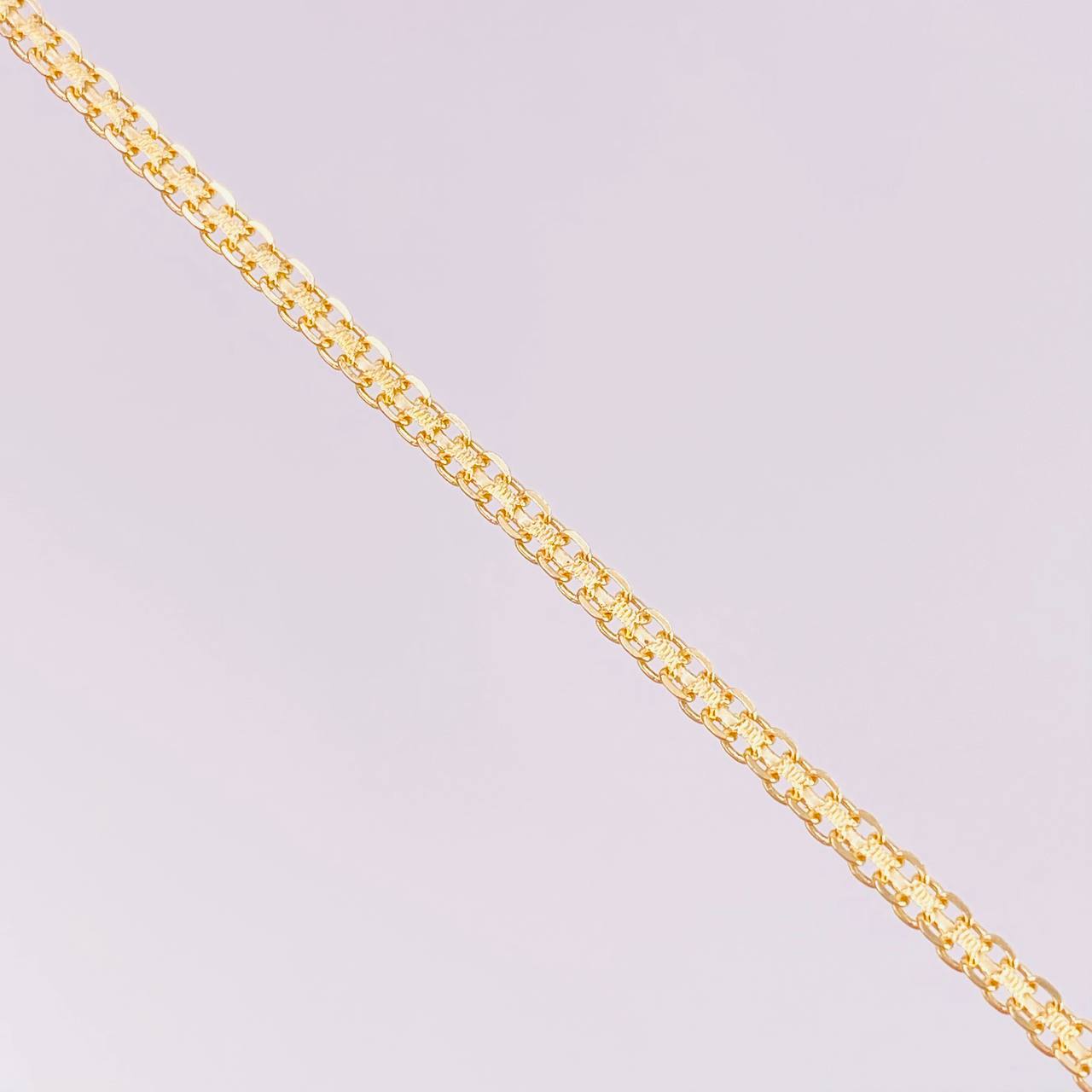 Cadena China 5.5g / 24 in / 2.1mm Oro Amarillo 18K