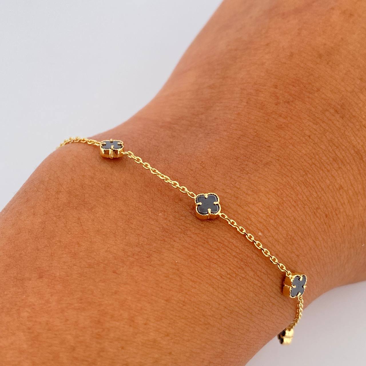 Classic Link Bracelet Clover 2.25gr / 19.4cm / 0.7mm Black Onyx Yellow Gold +4 18K &