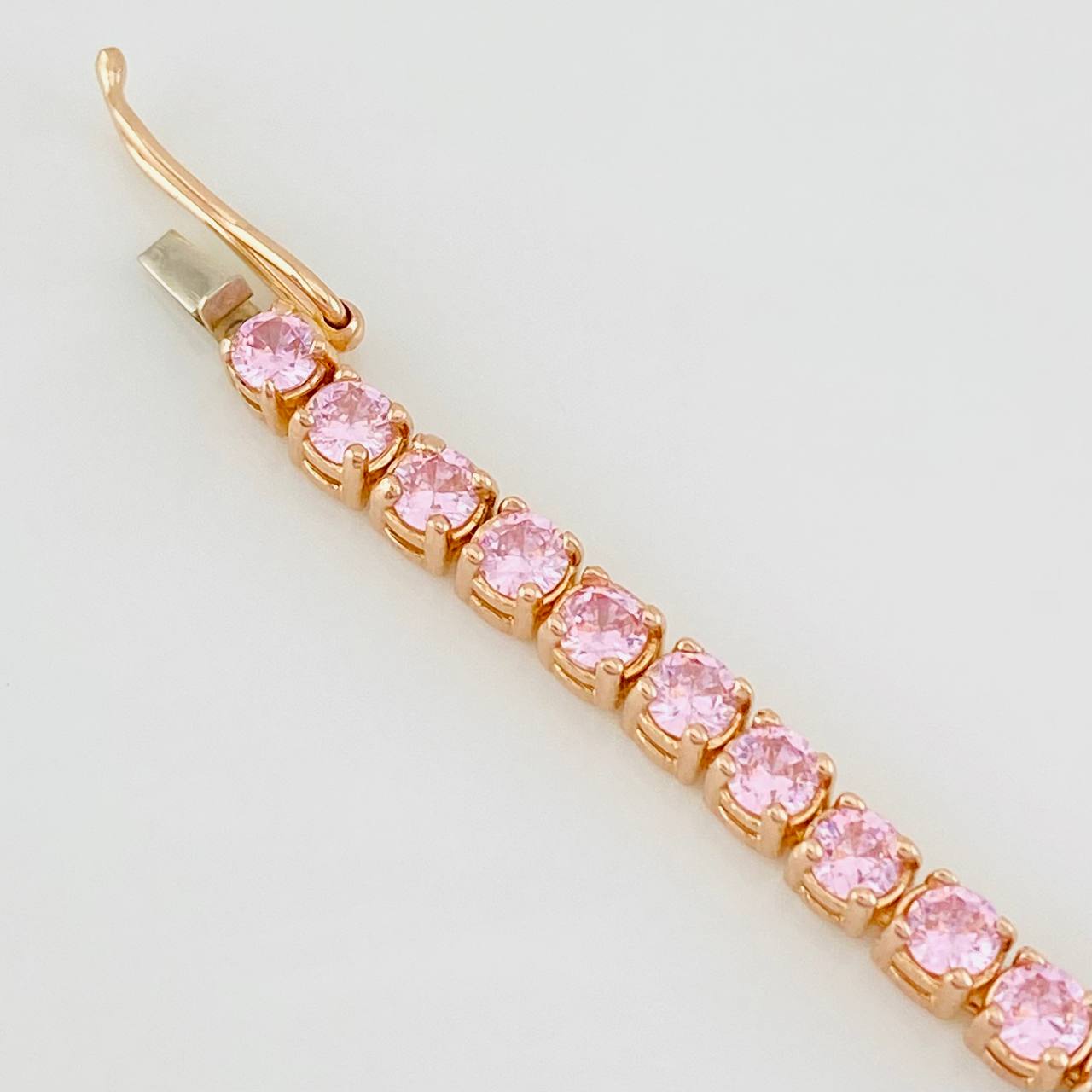 Tennis Bracelet 11.15g / 6 1/4 in / 3.4mm Two-Tone White Rose 18K Gold