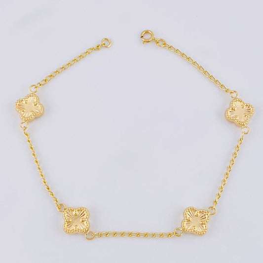 Diamond Cut Clover Bracelet 3.2 g / 7 1/2 in / 1.3 mm 18K Yellow Gold