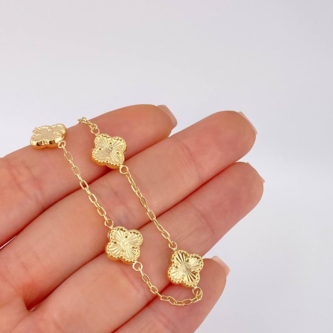 Pulso Espiga Trebol Diamantado 2.85 g / 7 3/4 in / 1.5 mm Oro Amarillo 18K