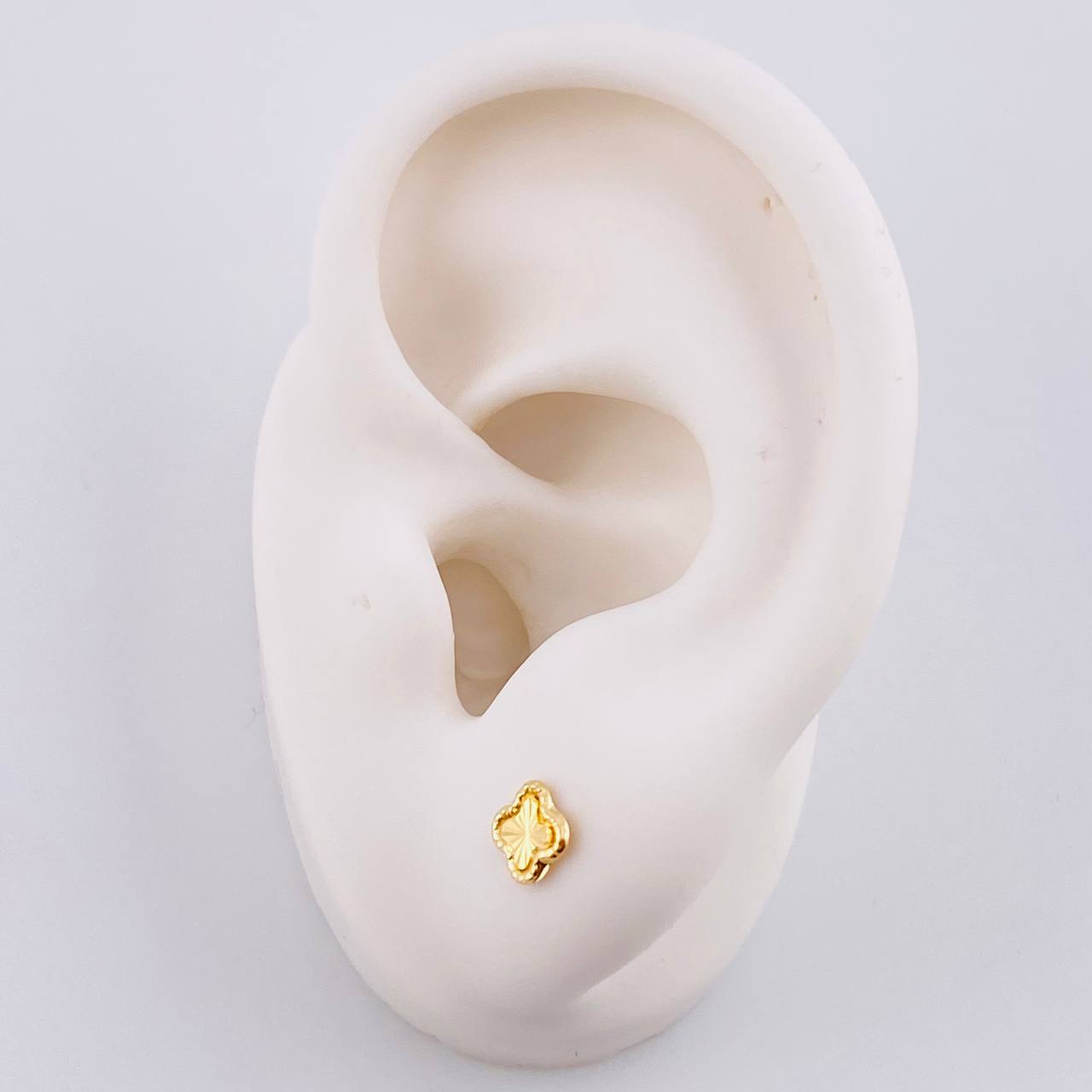 Topos Flor Trebol 0.6 g / in / 5 mm Oro Amarillo 18K