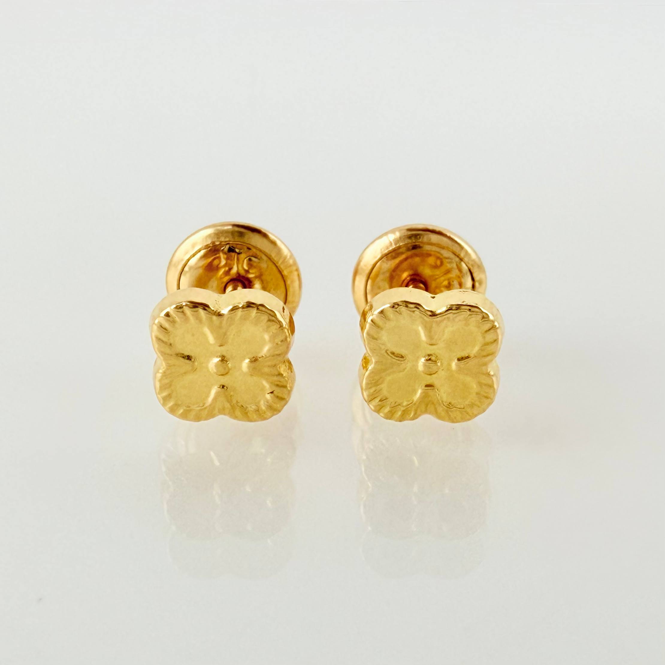 Topos Trebol Dorado 0.6gr / 5.5mm Oro Amarillo 18K