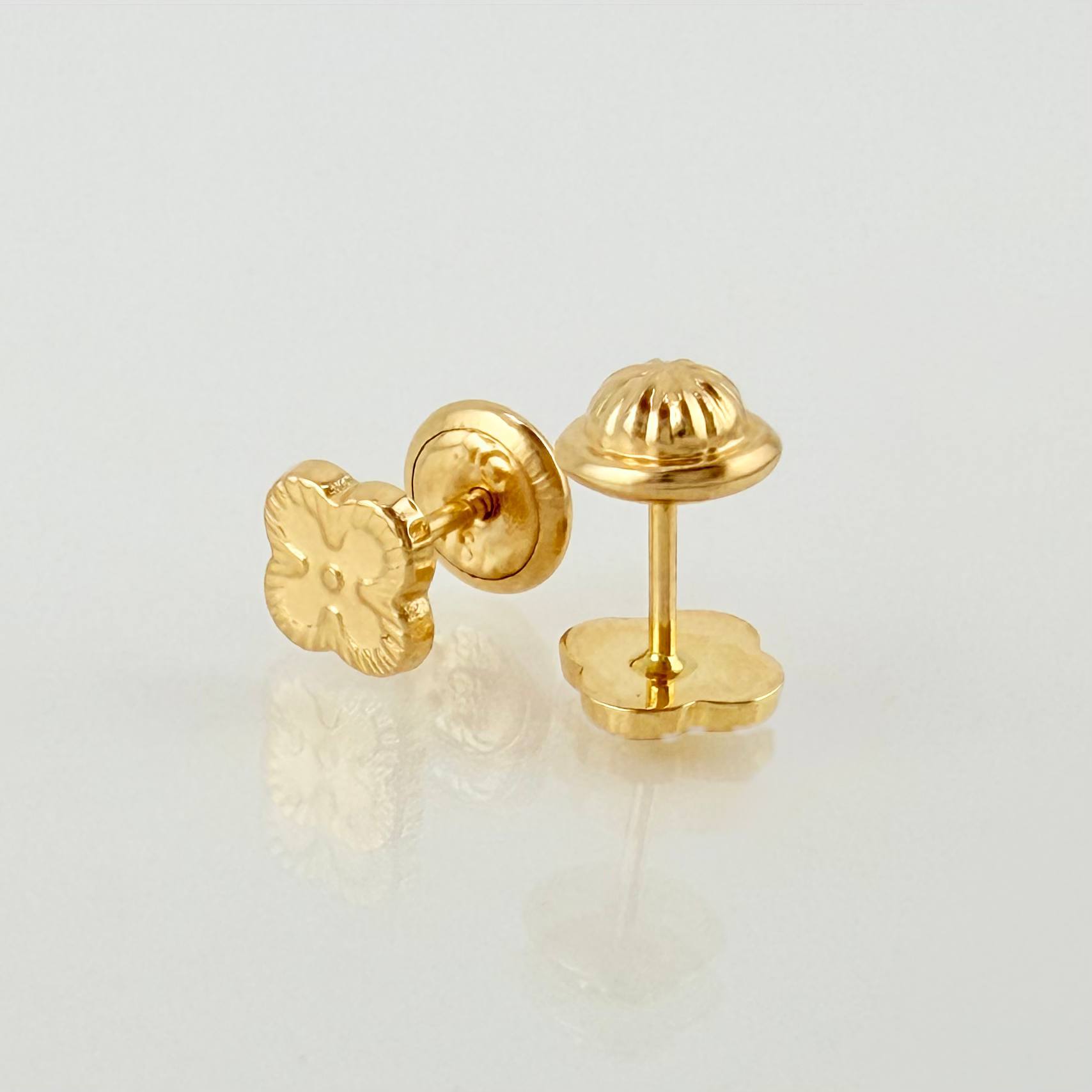 Topos Trebol Dorado 0.6gr / 5.5mm Oro Amarillo 18K