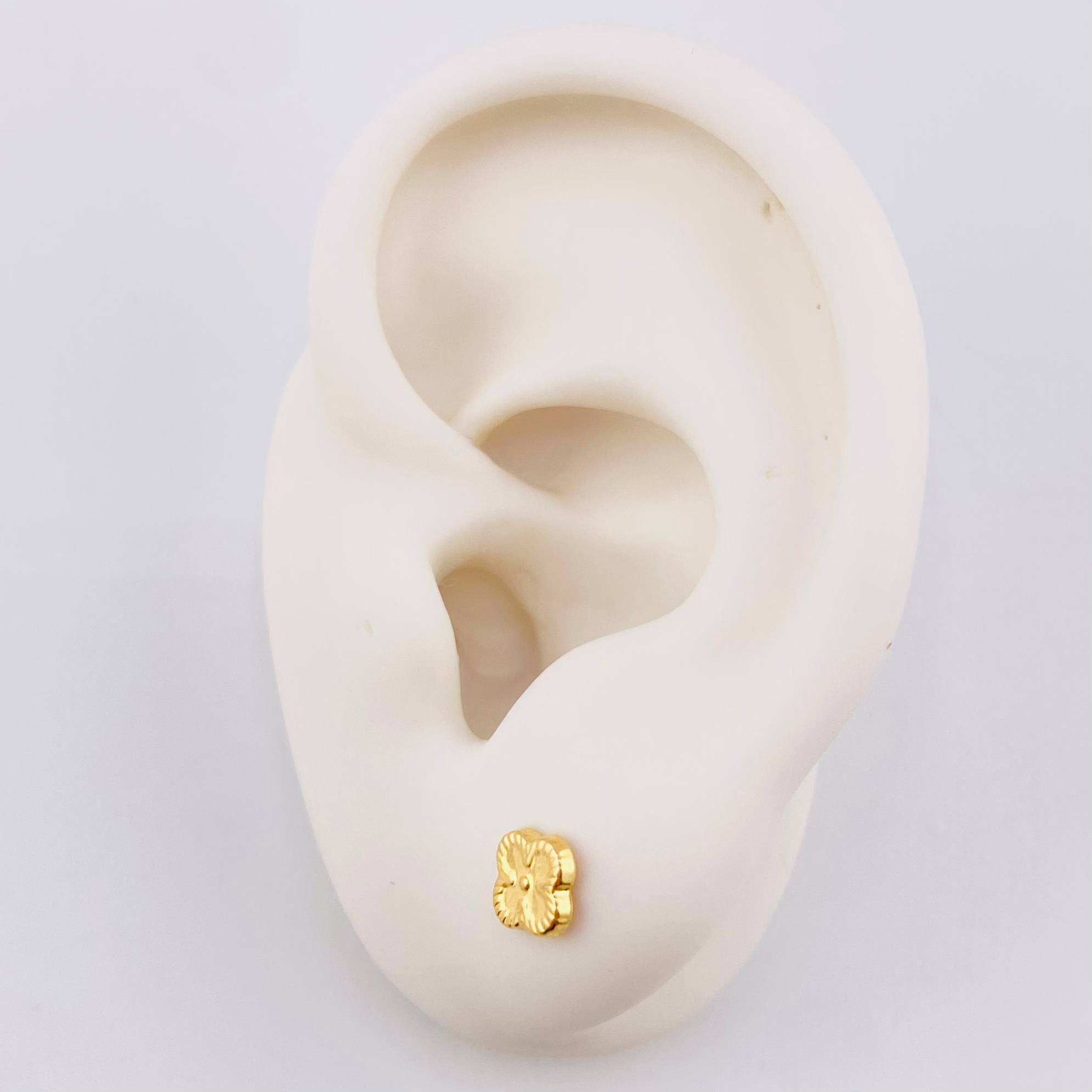 Topos Trebol Dorado 0.6gr / 5.5mm Oro Amarillo 18K