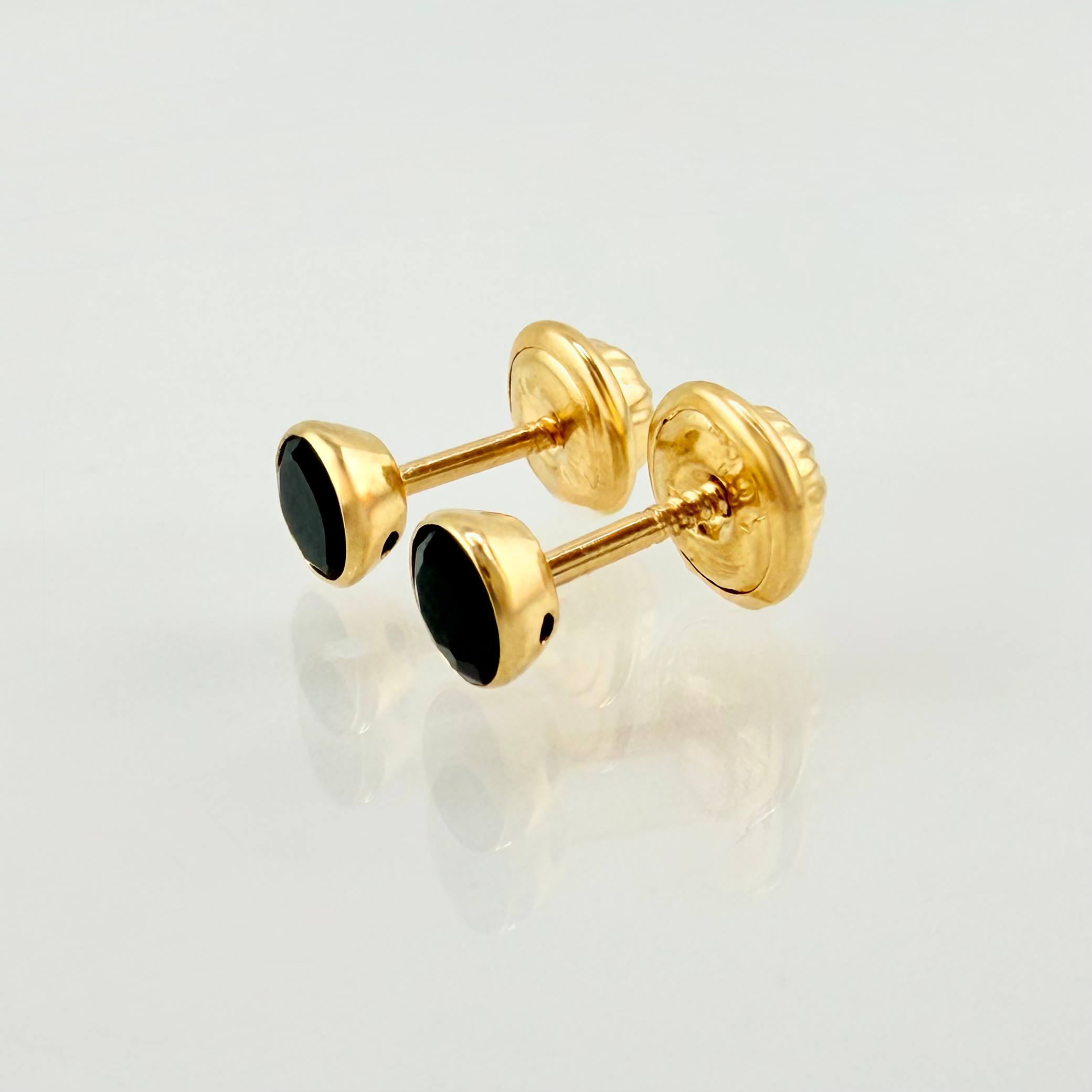 Bezel Stud Earrings 0.6gr / 4mm Yellow Gold 18K