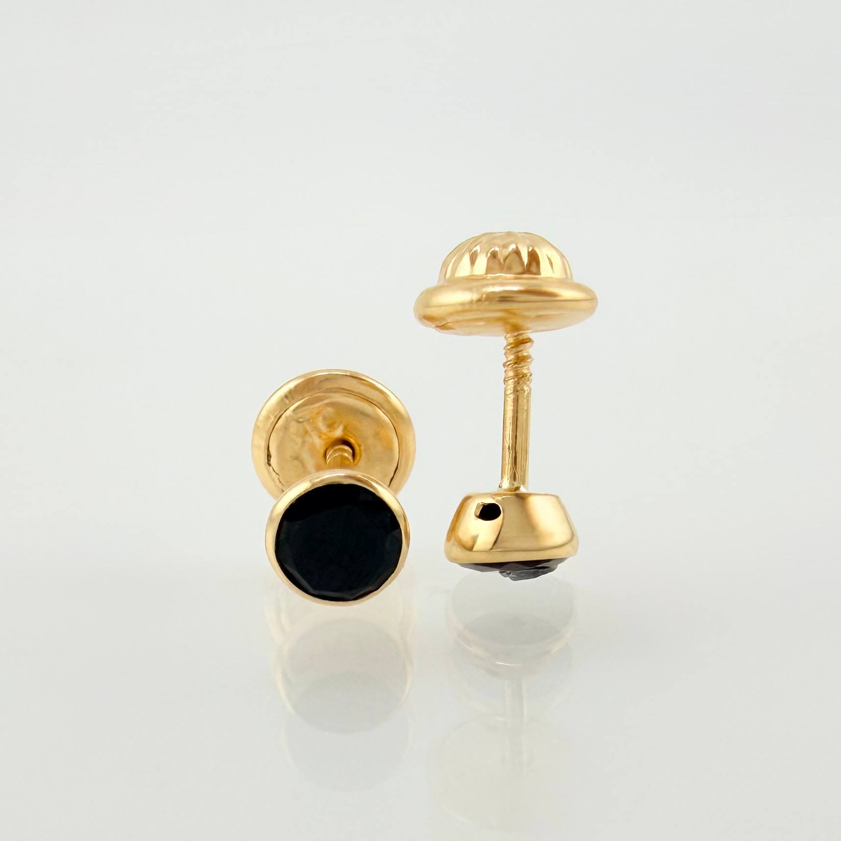 Bezel Stud Earrings 0.6gr / 4mm Yellow Gold 18K