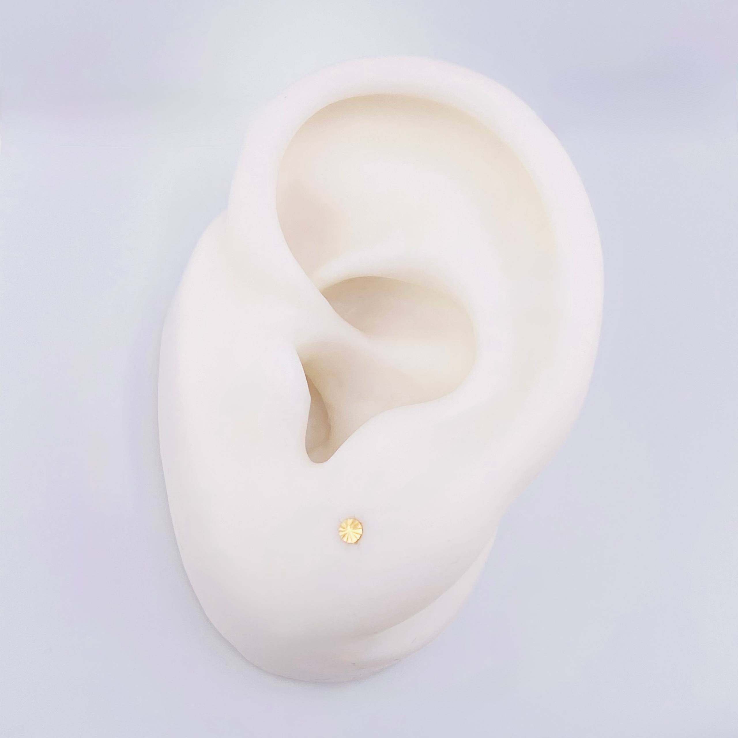 Circle Stud Earrings 0.4gr / 2.3mm Yellow Gold 18K