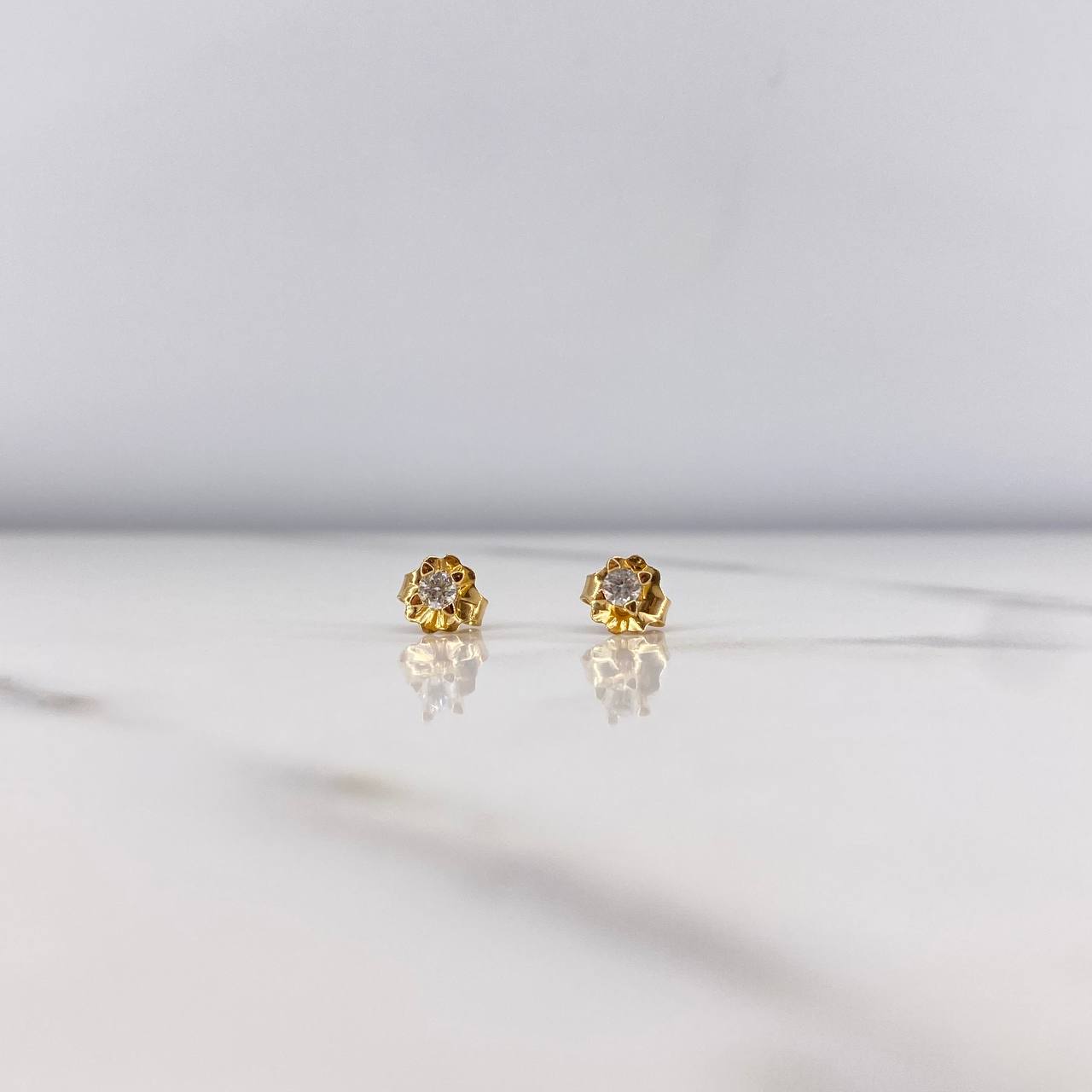 Stud Earrings 0.7gr / Diamonds 10pst 18K Yellow Gold (Jewel) &
