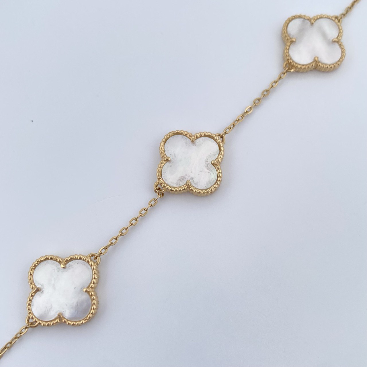 Pulso Trebol 6.2gr / 17cm-19.5cm / Oro 18K &