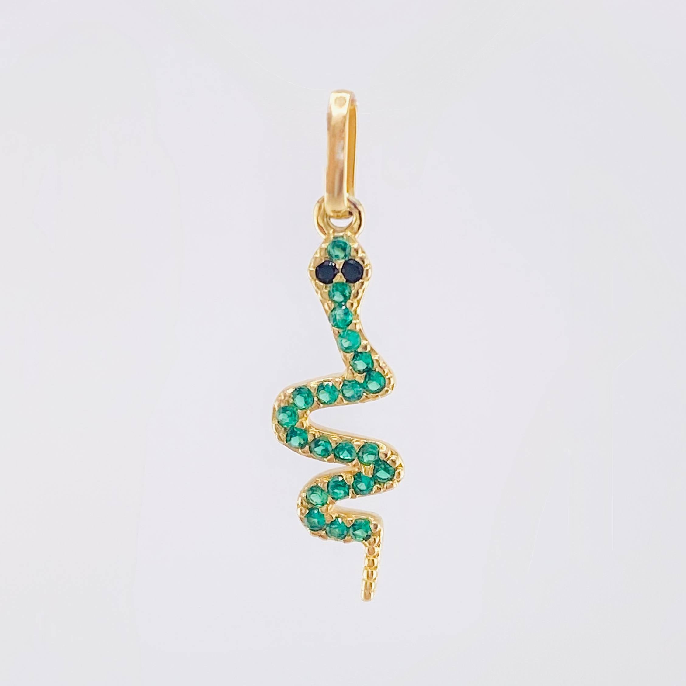 Dije serpiente 1.15gr / 1 in / Oro Amarillo 18K ©