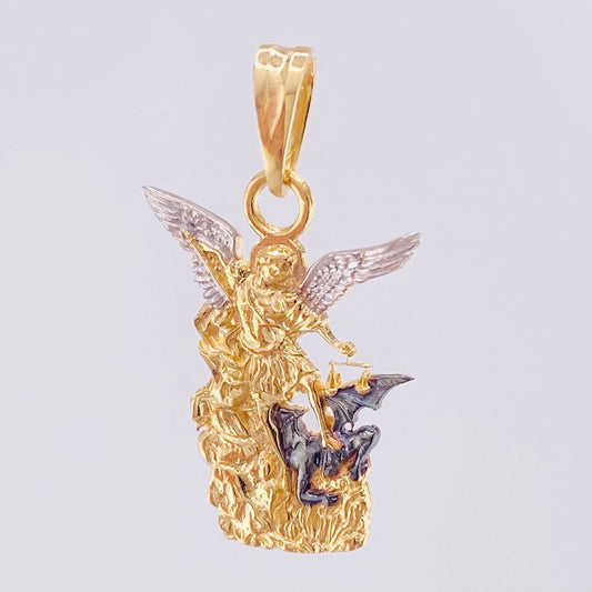 Dije San Miguel Arcangel 2.3gr / 1 in / Dos Oros Amarillo Blanco 18K