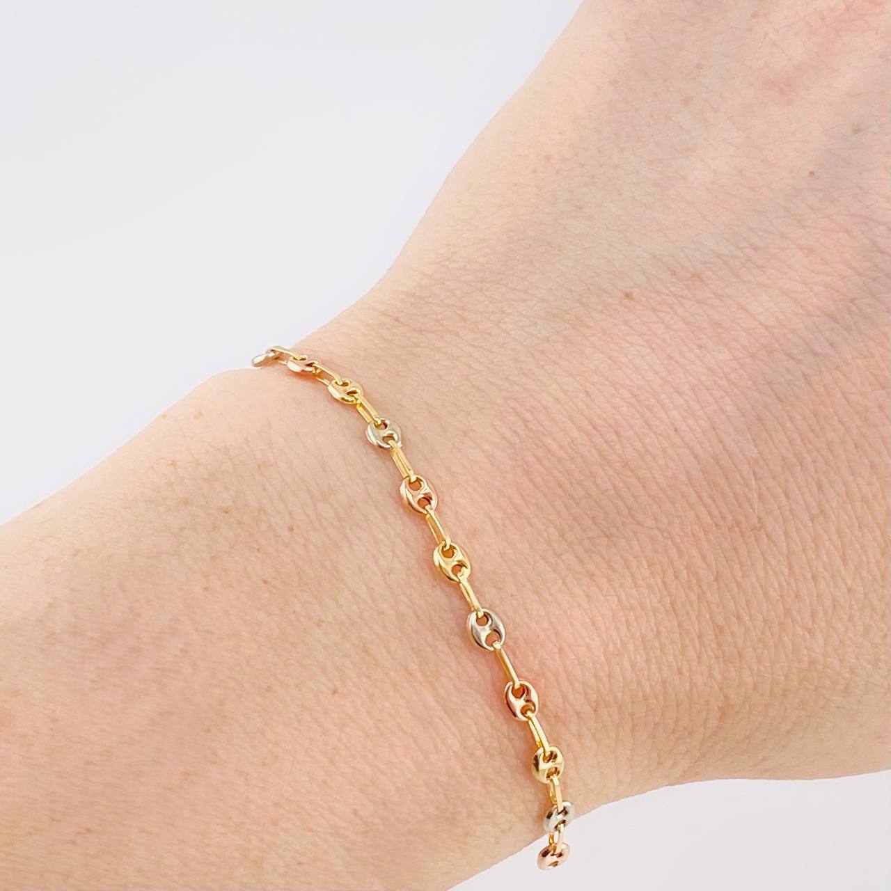 Charm Gc 0.65 g / 3 in Three 18K Golds