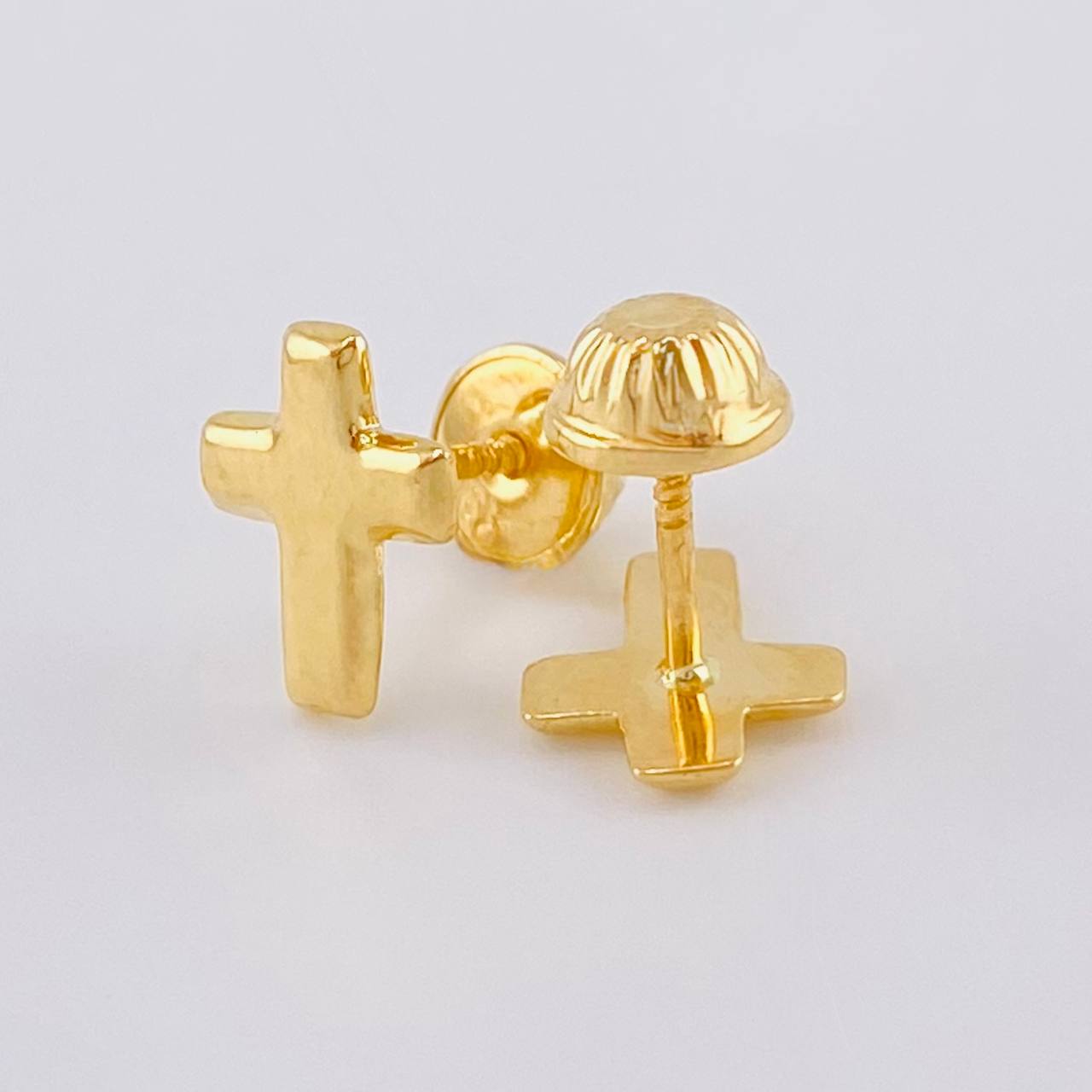 Plain Cross Stud Earrings 0.65 g / in / 9.2 mm Yellow Gold 18K