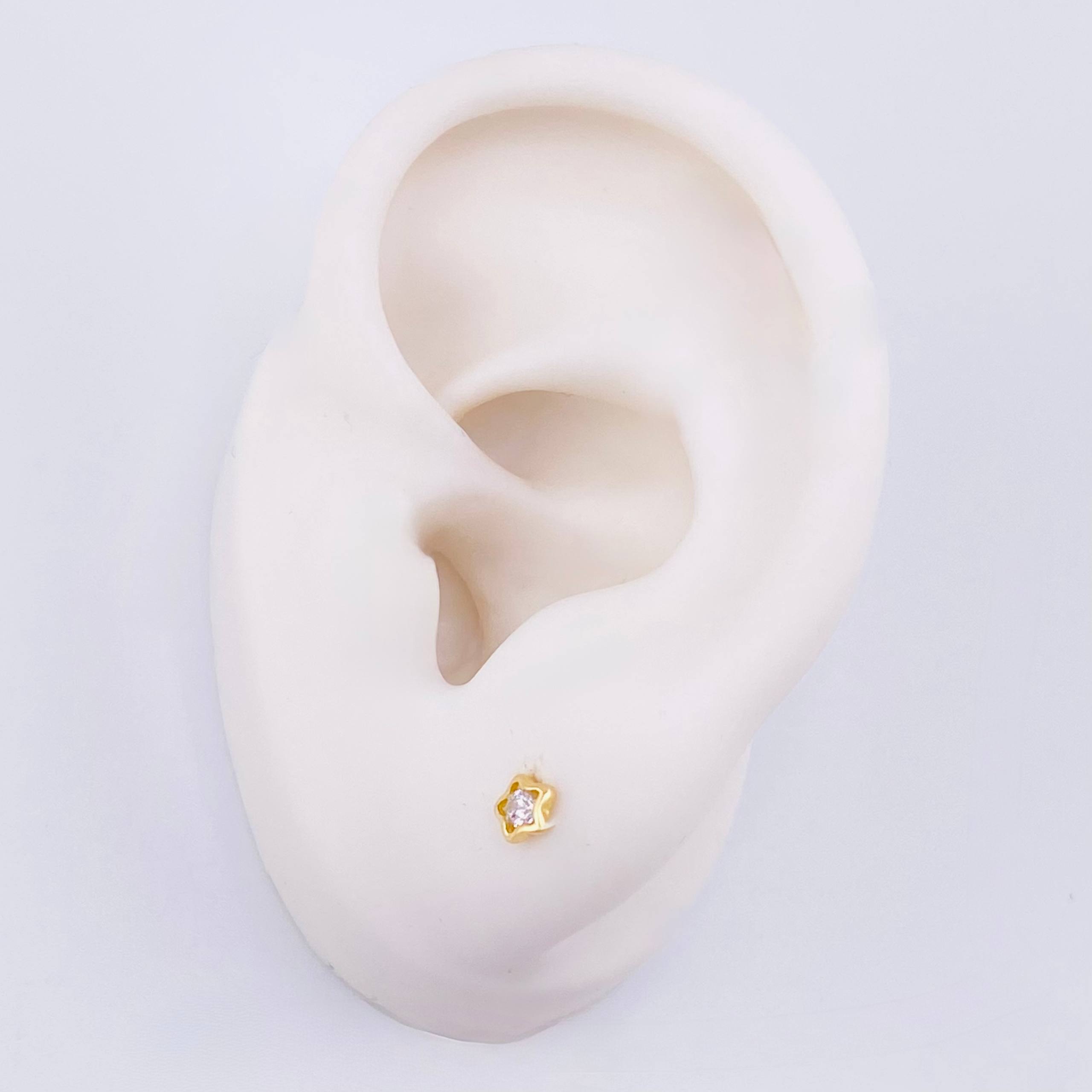 Topos Estrella Brillante 0.65gr / 4mm Oro Amarillo 18K