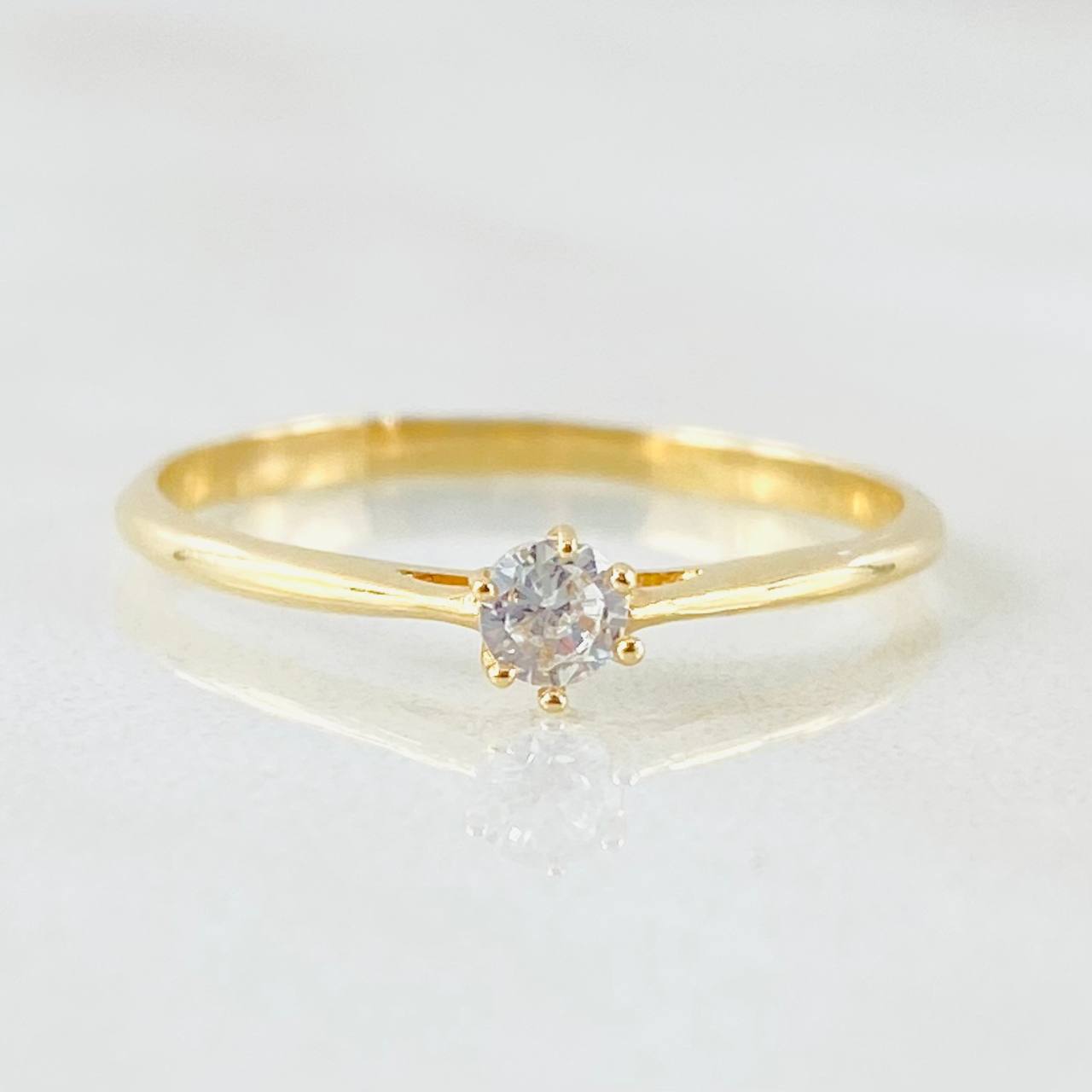 Anillo Solitario Cetro 1.05gr / T6 / Oro Amarillo 18K ©
