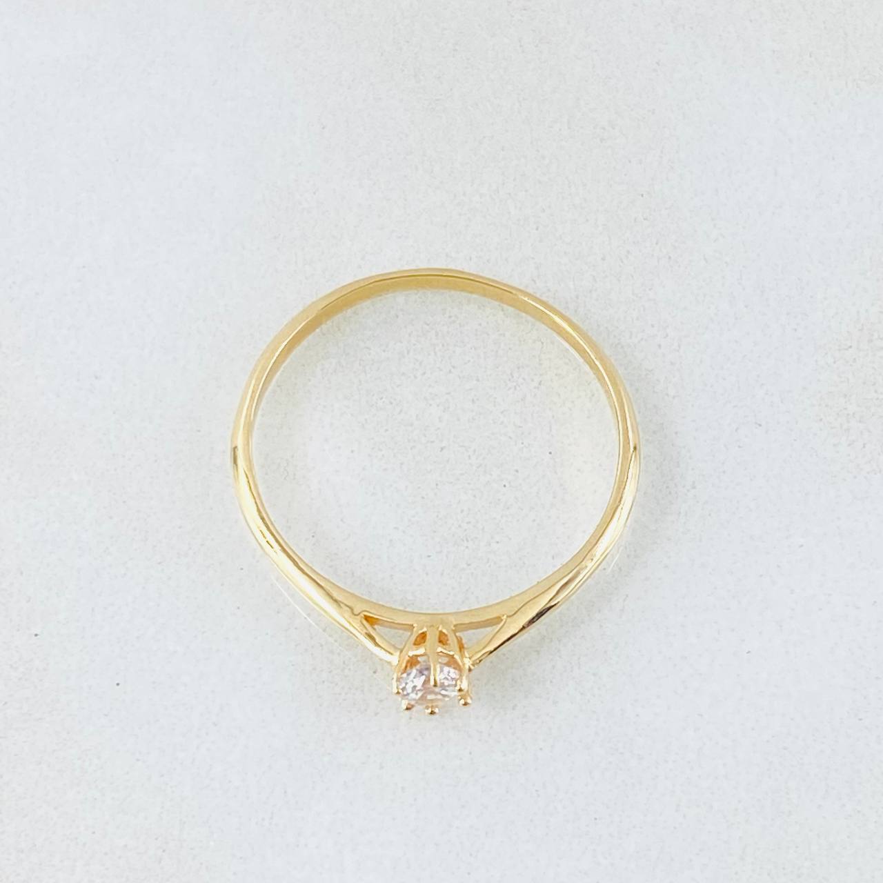 Anillo Solitario Cetro 1.05gr / T6 / Oro Amarillo 18K ©