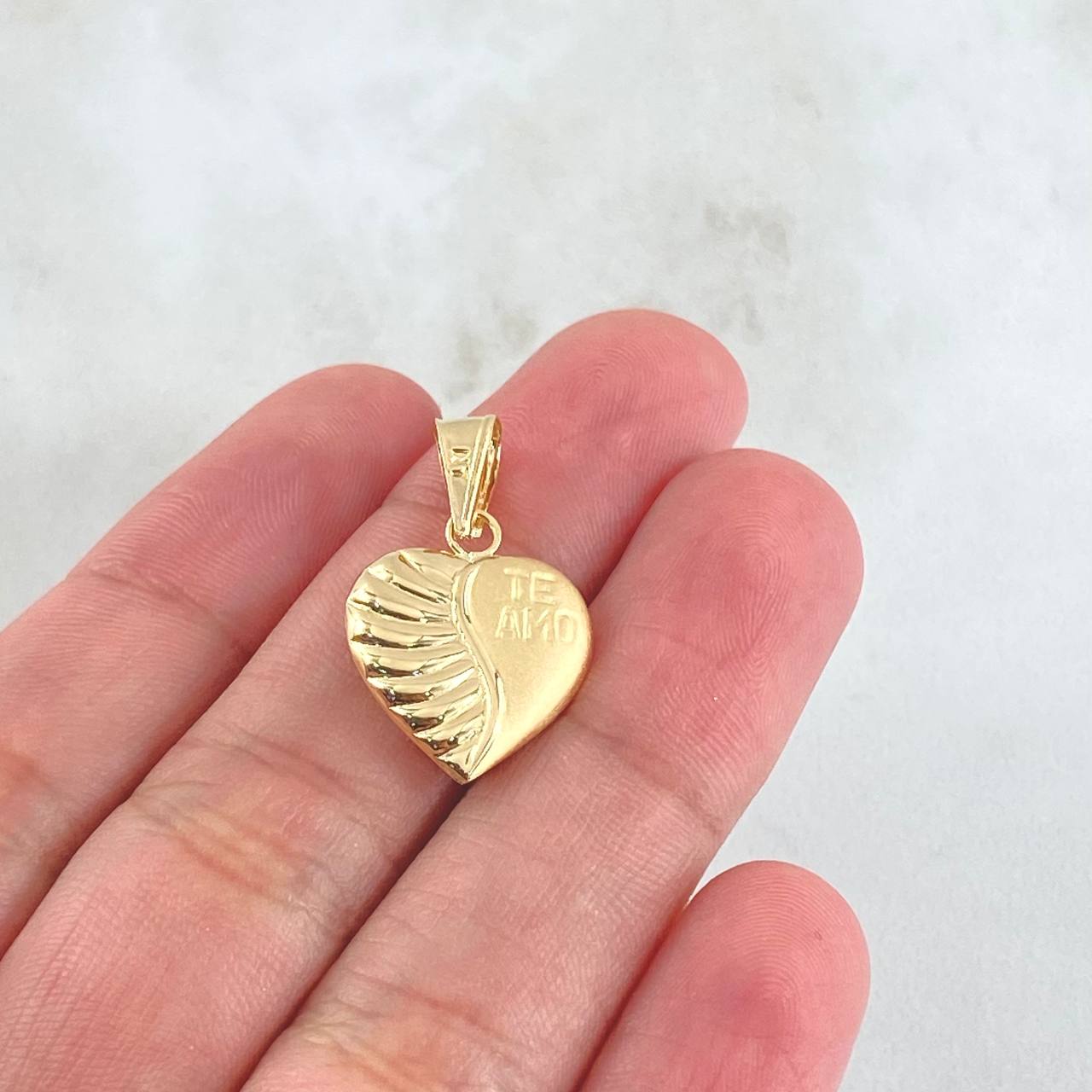 Pendant Heart I Love You 1.1gr / 2.5cm / 18K Gold ©