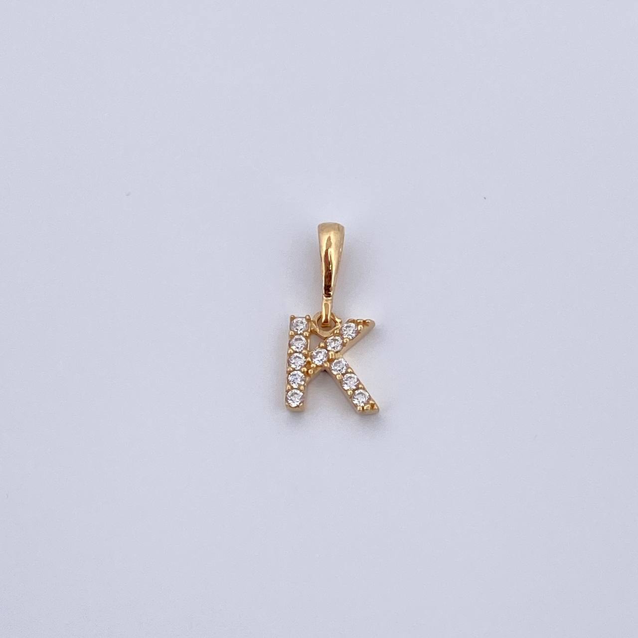 Dije Letra K 0.65gr / 1.5cm / Circones Blancos Oro Amarillo 18K &