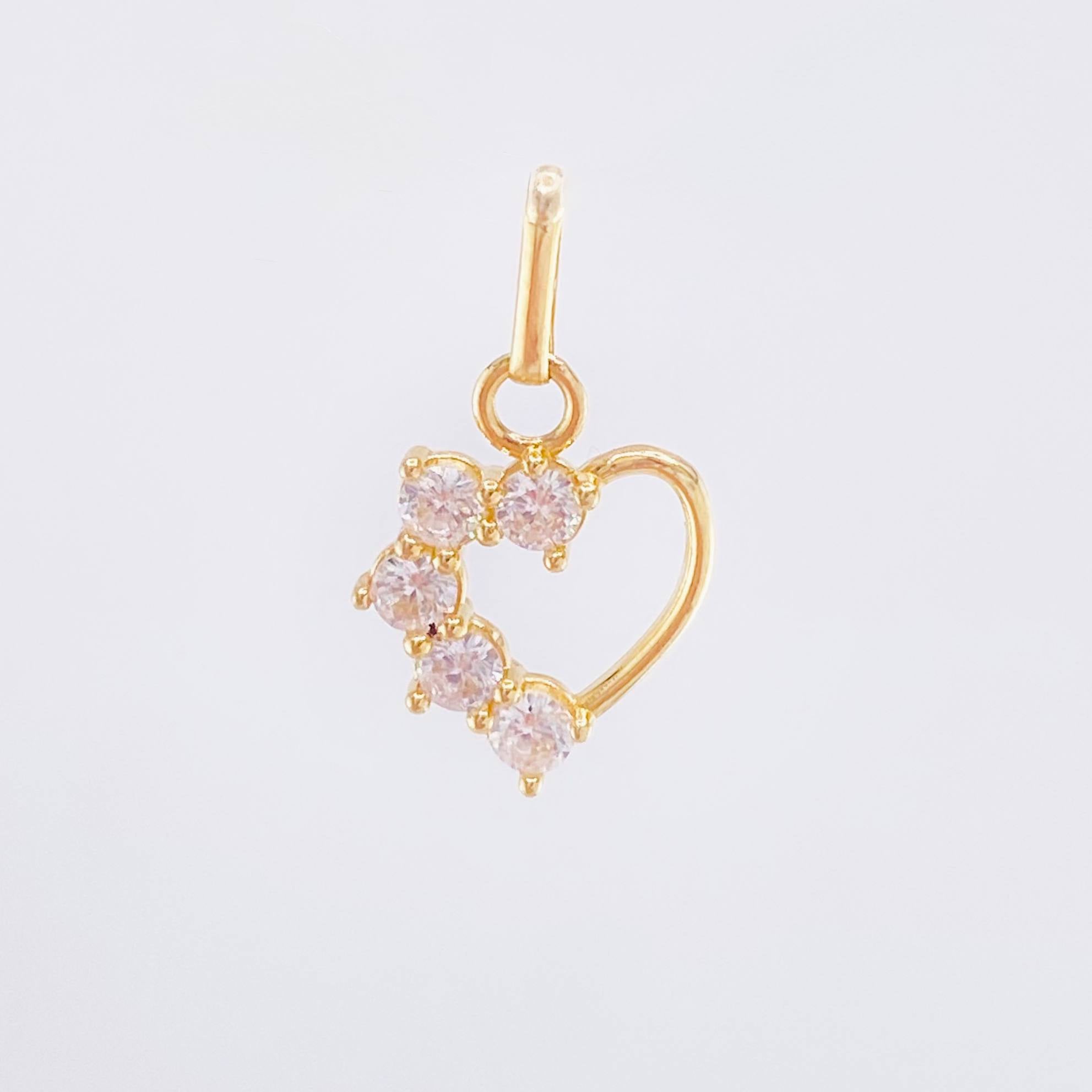 Dije Corazon Parcial Ampliado 0.9gr / 3/4 in / Oro Amarillo 18K ©