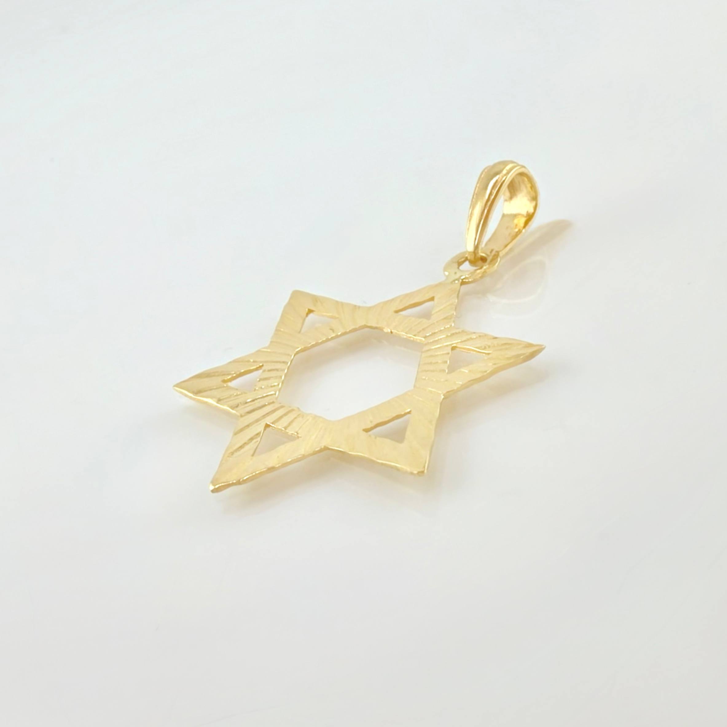 Dije Estrella De David 2.25gr / 1 1/2 in / Oro Amarillo 18K