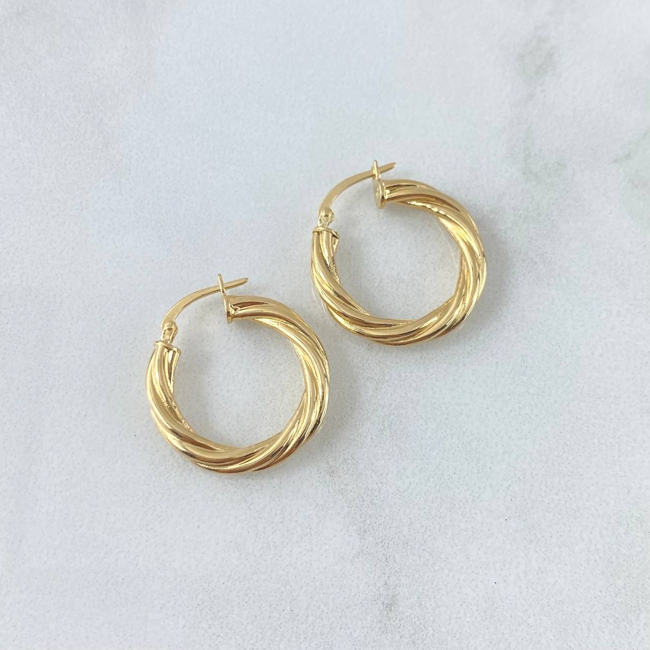 Candongas Emmy 1.25gr / 3/4 in / Oro Amarillo 18K ©