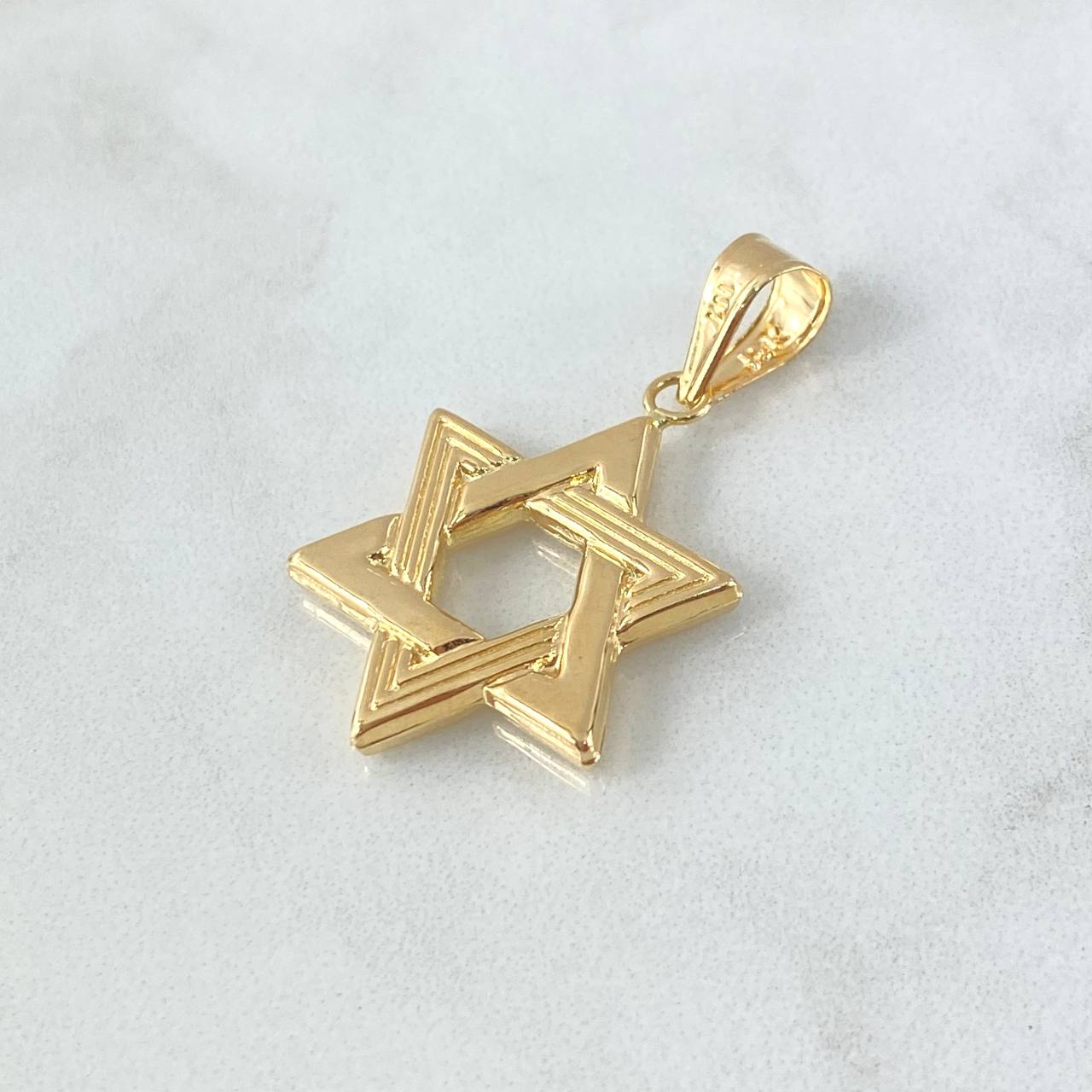 Pendant Star of David 2.3gr / 3.7cm / Striped 18K Yellow Gold