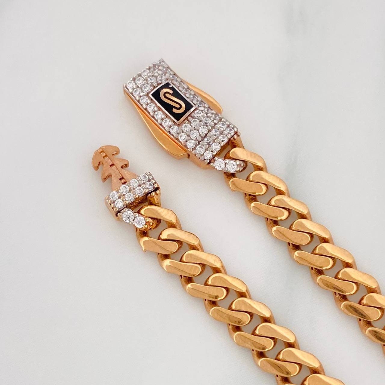 Cuban Infinity Chain 19.5g / 24 in / 2.4mm Two-Tone White and Rose Gold 18K