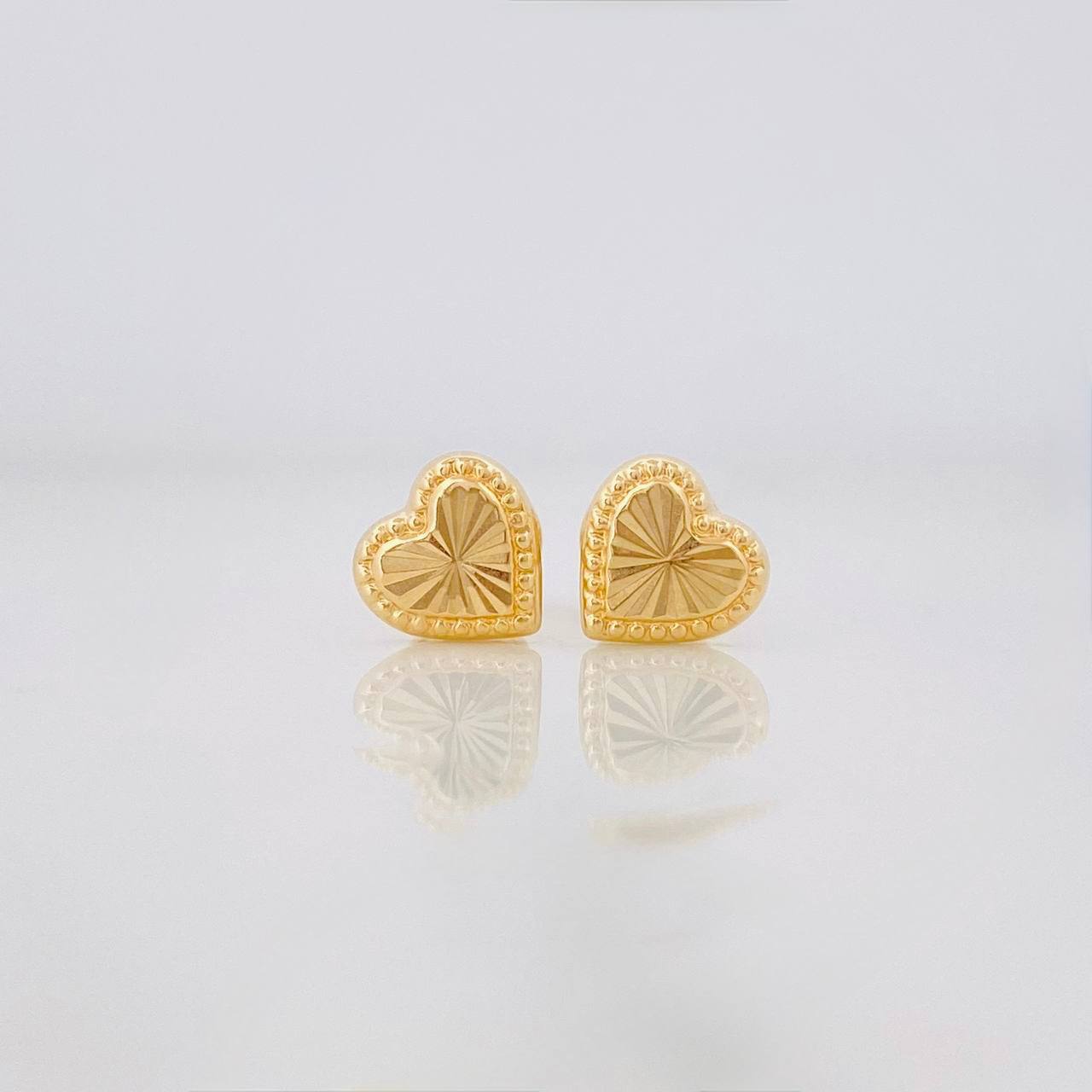 Diamond Cut Heart Stud Earrings 0.6g / in / 7mm 18K Yellow Gold