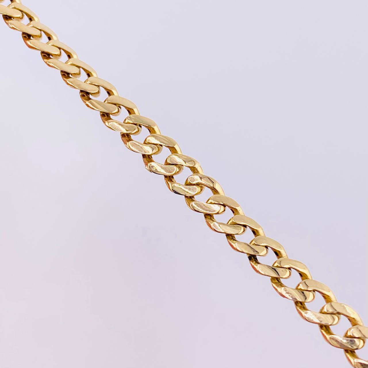 Pulso Cubano 10.65 g / 8 1/2 in / 6.9 mm Oro Amarillo 18K