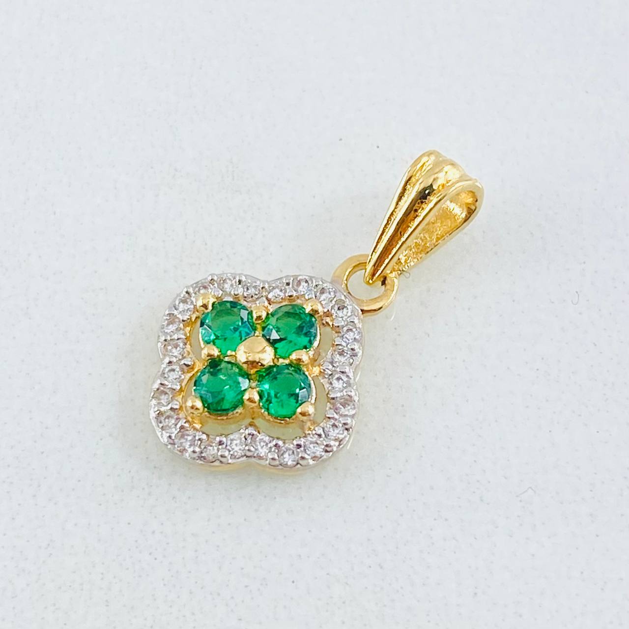 Dije Trebol Túpido 1.45gr / 3/4 in / Oro Amarillo 18K