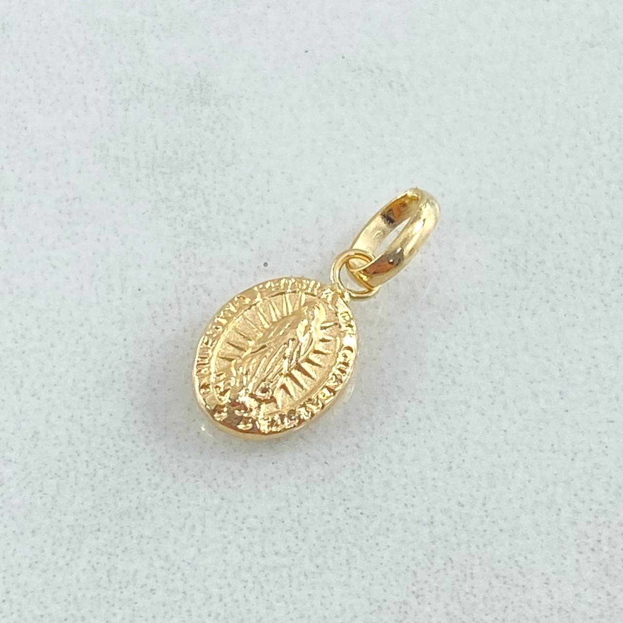 Pendant Virgin Guadalupe 0.4gr / 1.6cm / 18K Yellow Gold