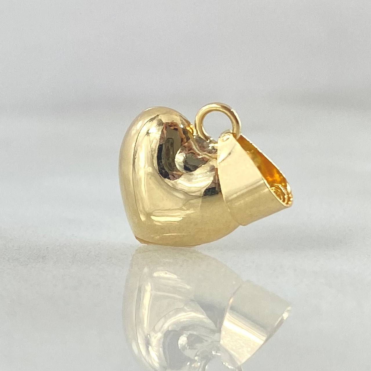 Pendant 0.7gr / 1.7cm / 18K Gold