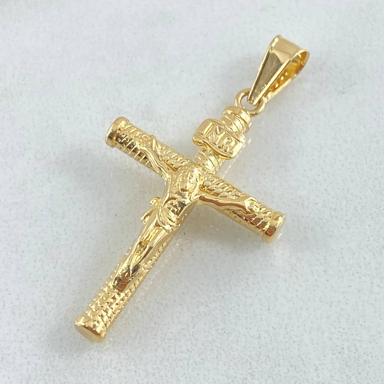 Dije Cruz Cristo 1.25gr / 1 1/2 in / Oro Amarillo 18K