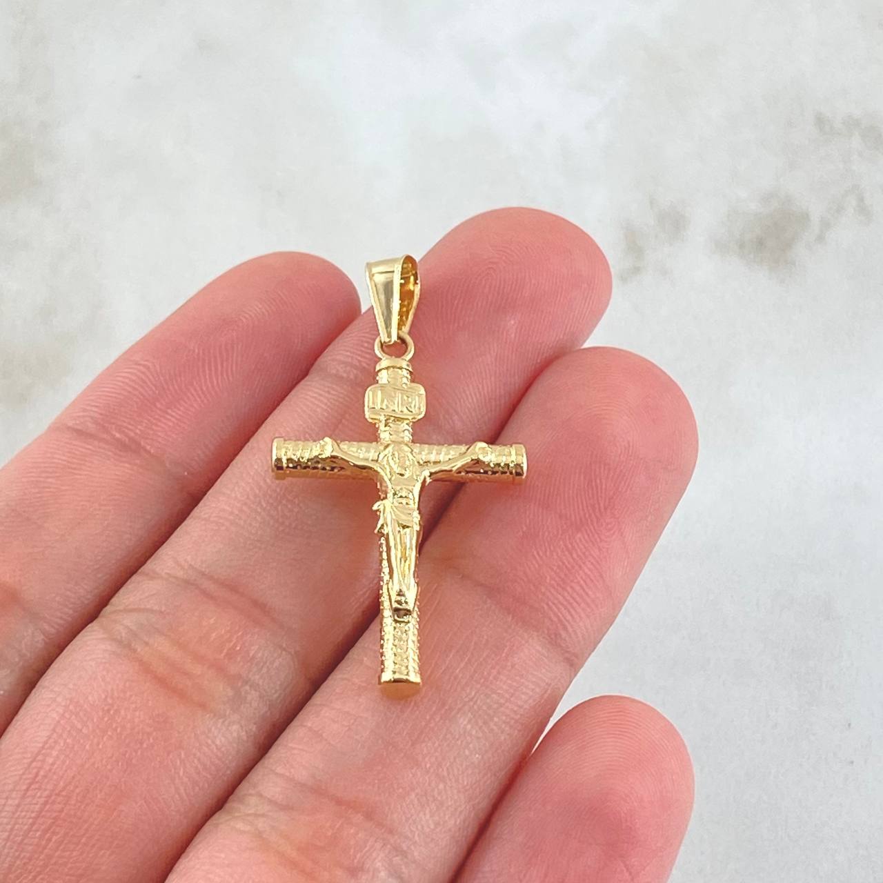 Dije Cruz Cristo 1.25gr / 1 1/2 in / Oro Amarillo 18K